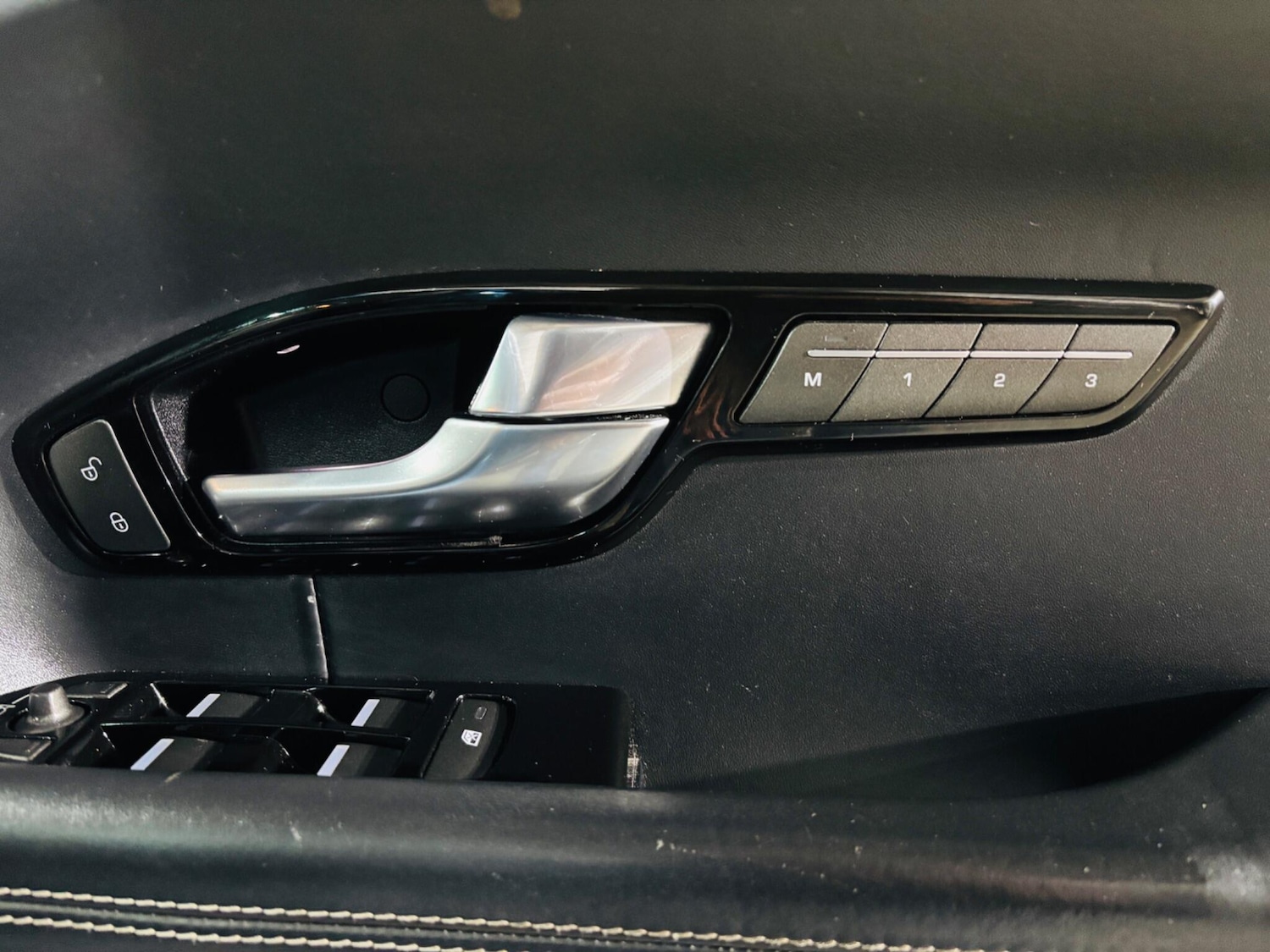 Used Land Rover Range Rover Evoque 2012 for sale - 76645251: Photo 19