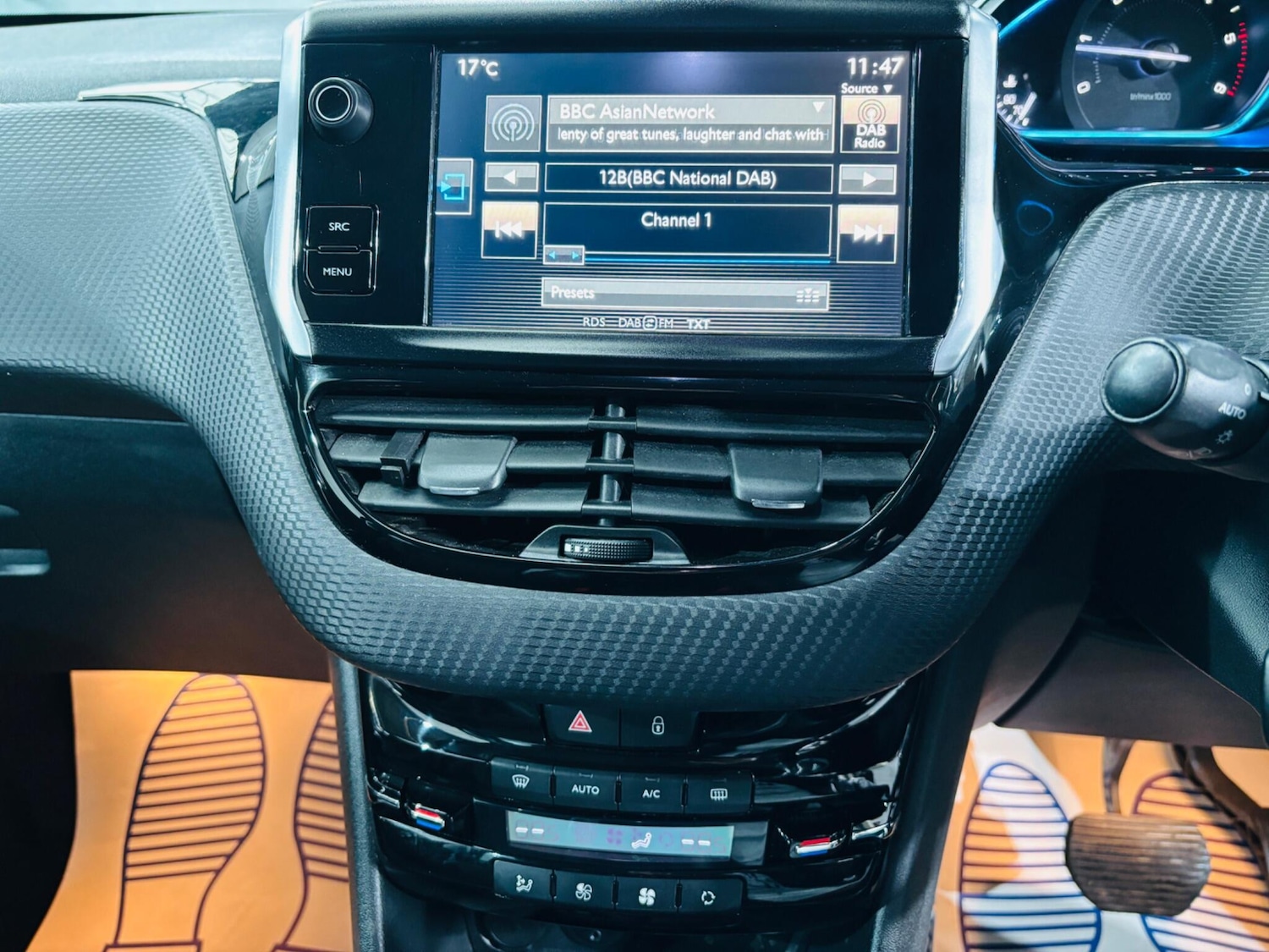 Used Peugeot 2008 2015 for sale - 76562166: Photo 21