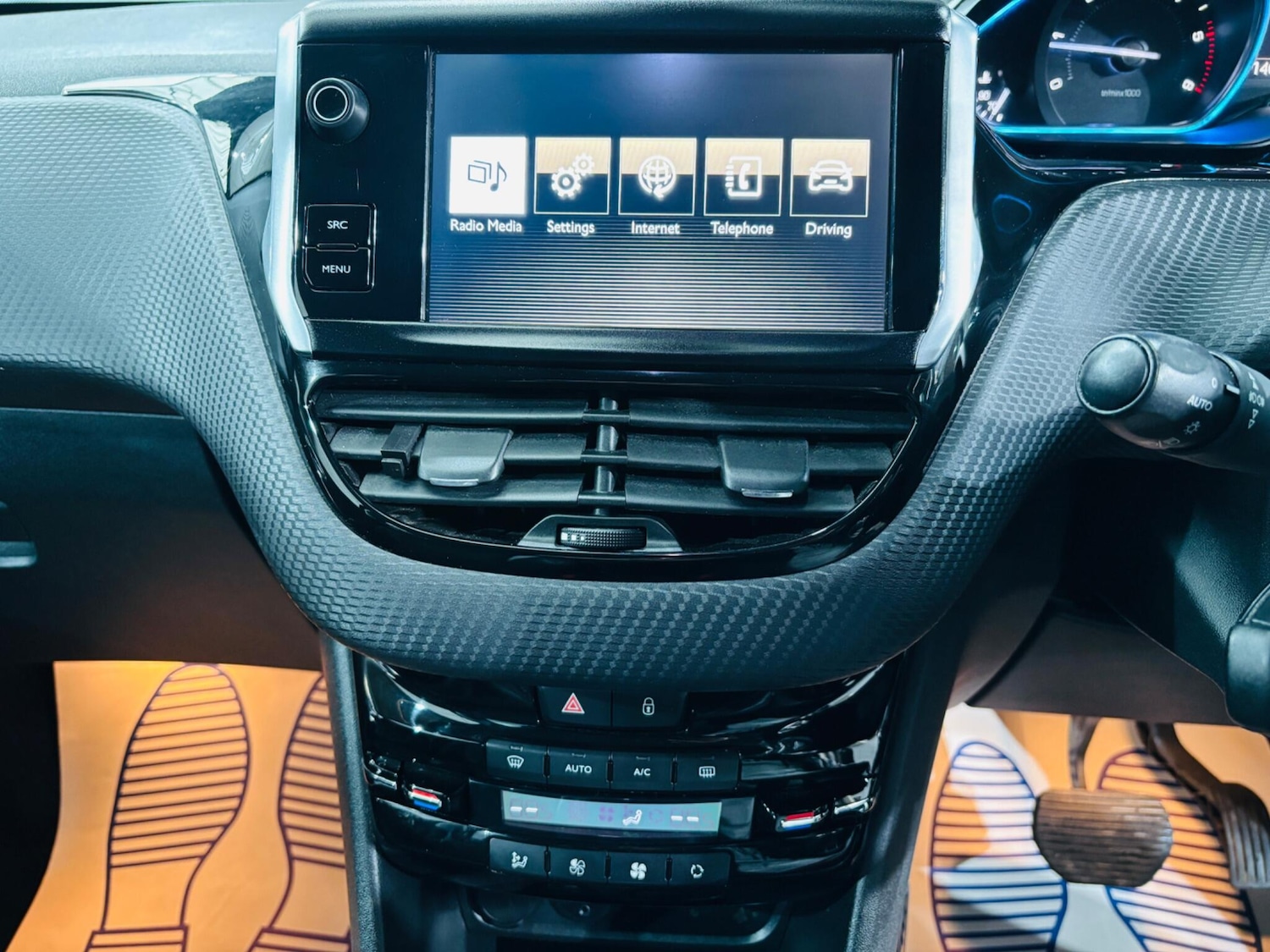 Used Peugeot 2008 2015 for sale - 76562166: Photo 22