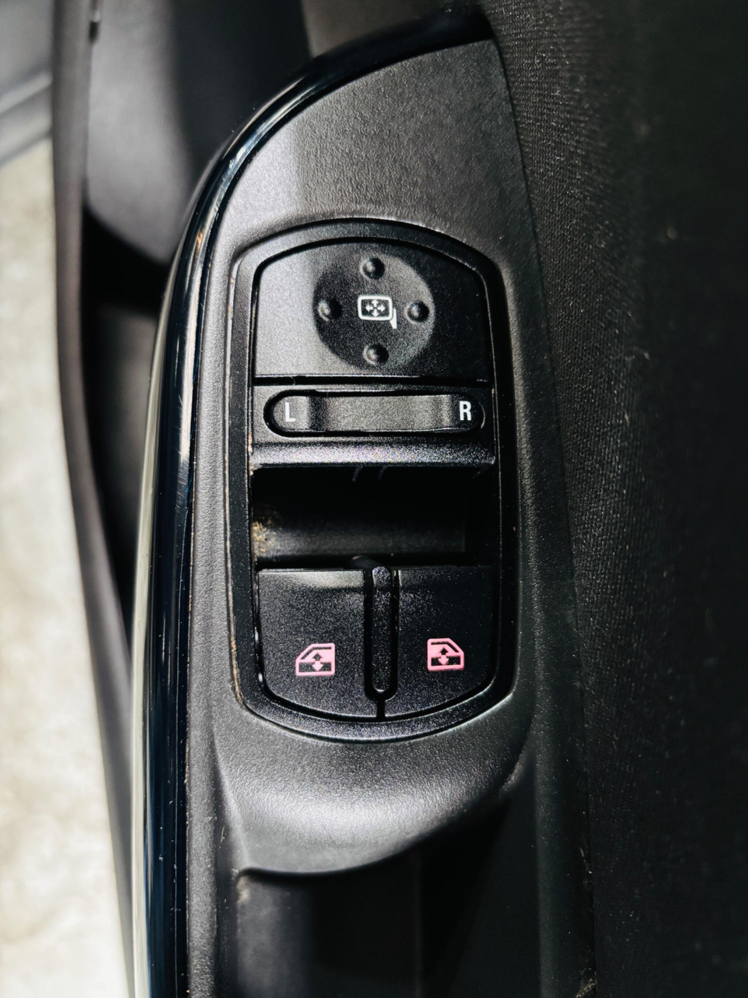 Used Vauxhall Corsa 2016 for sale - 76307199: Photo 16