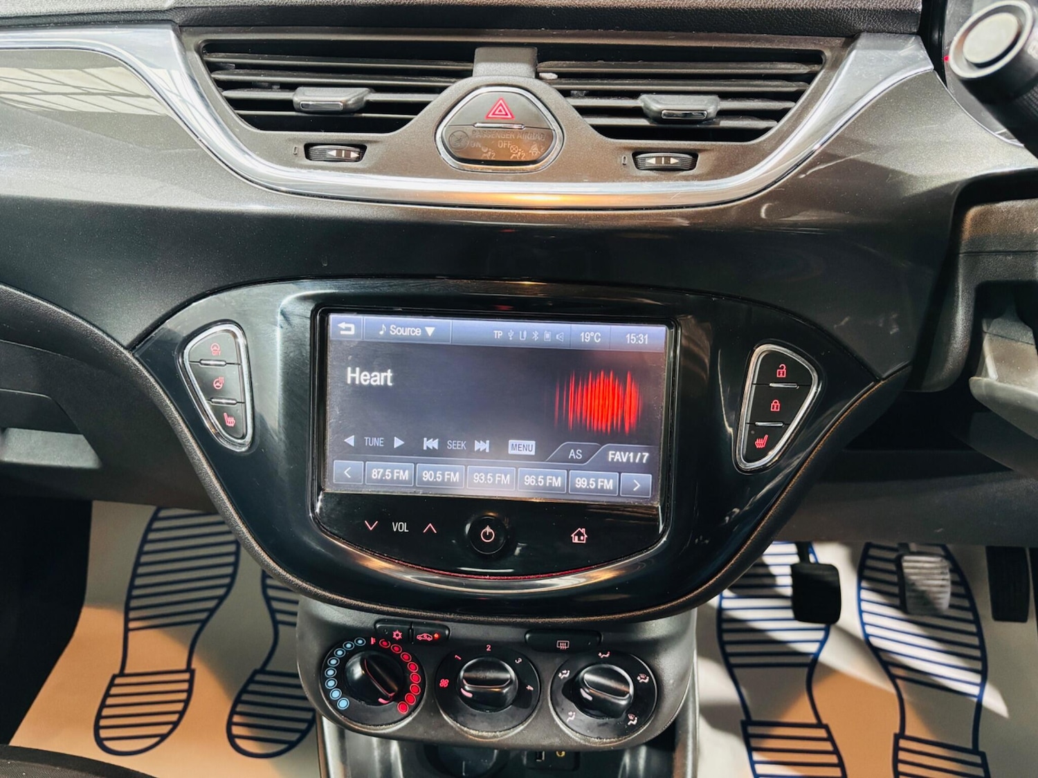 Used Vauxhall Corsa 2016 for sale - 76307199: Photo 21