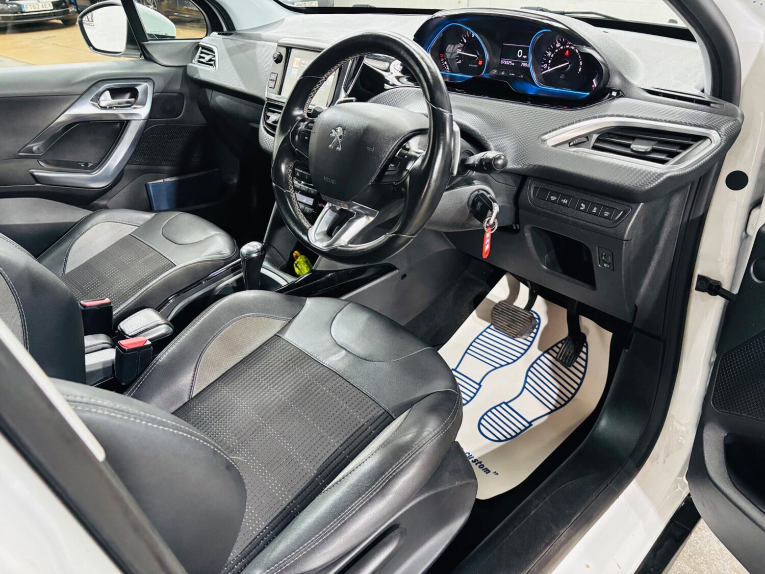 Used Peugeot 2008 2016 for sale - 77586199: Photo 10