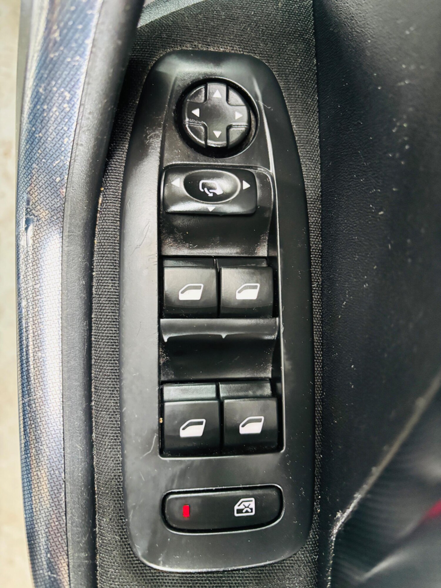 Used Peugeot 2008 2016 for sale - 77586199: Photo 17