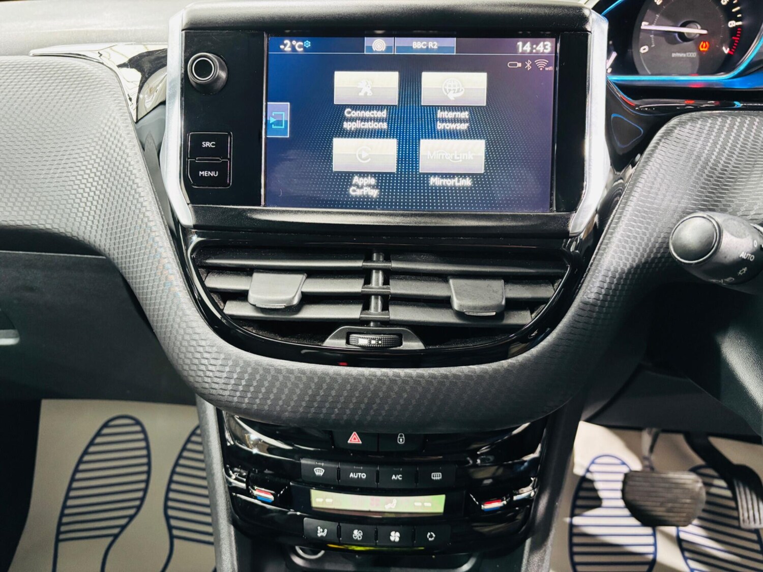 Used Peugeot 2008 2016 for sale - 77586199: Photo 24