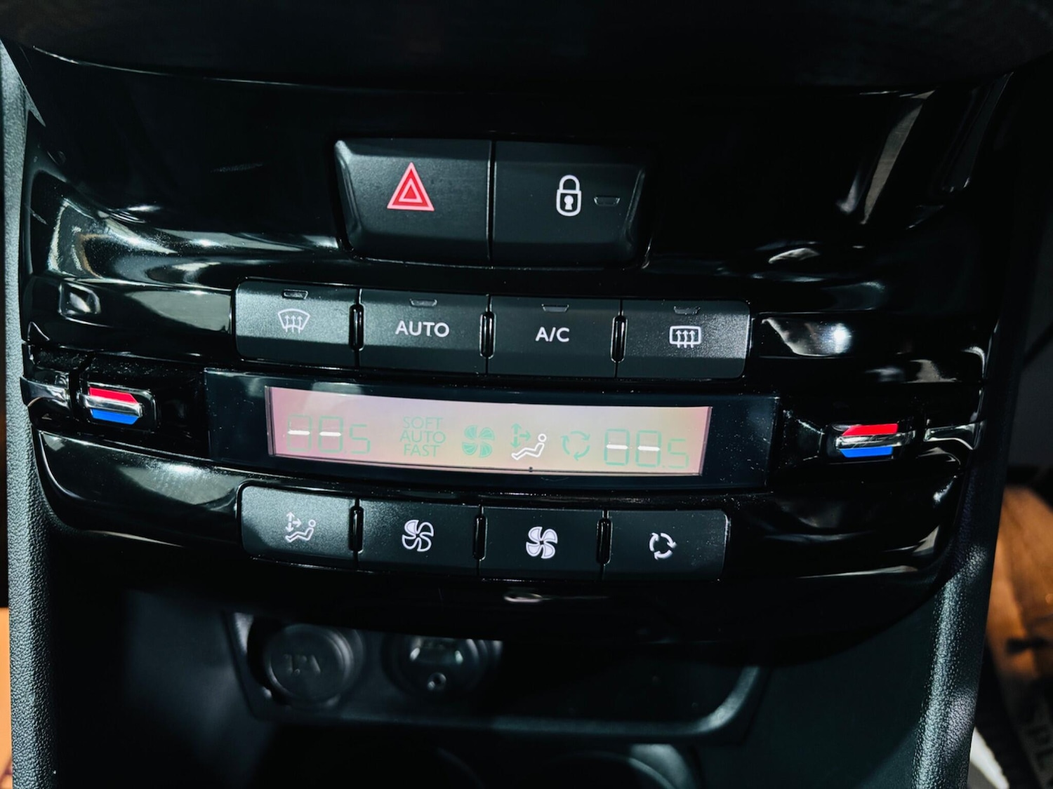 Used Peugeot 2008 2016 for sale - 78058745: Photo 20