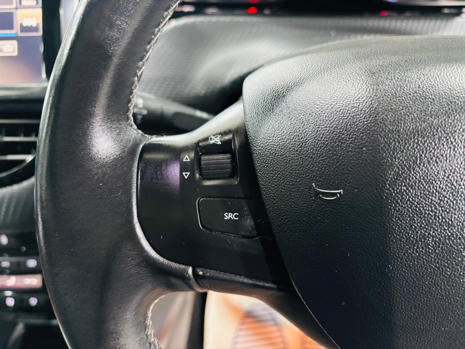 Used Peugeot 2008 2016 for sale - 78058745: Photo 27