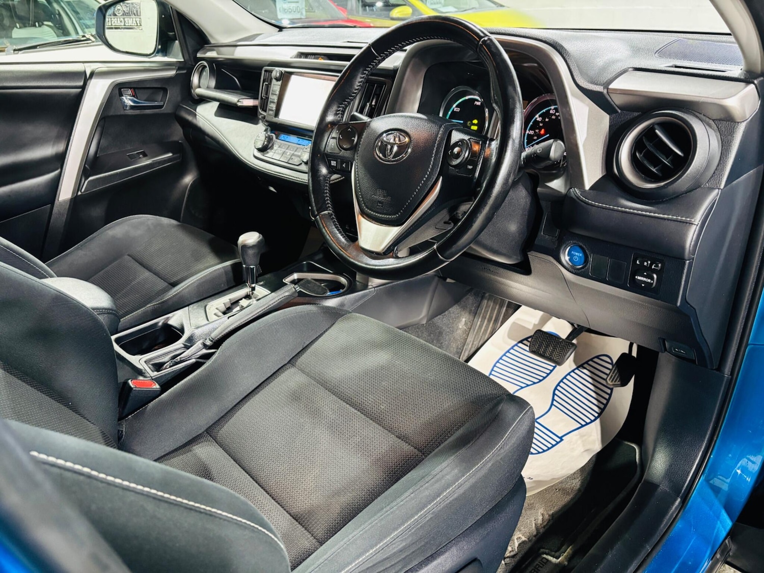 Used Toyota RAV4 2016 for sale - 76432189: Photo 10