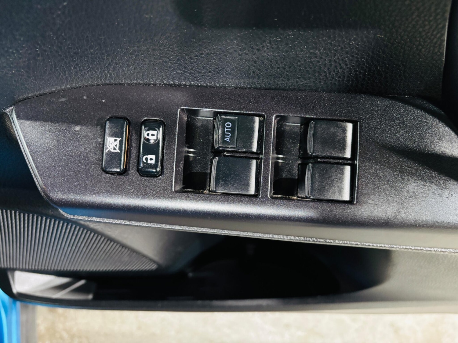 Used Toyota RAV4 2016 for sale - 76432189: Photo 17