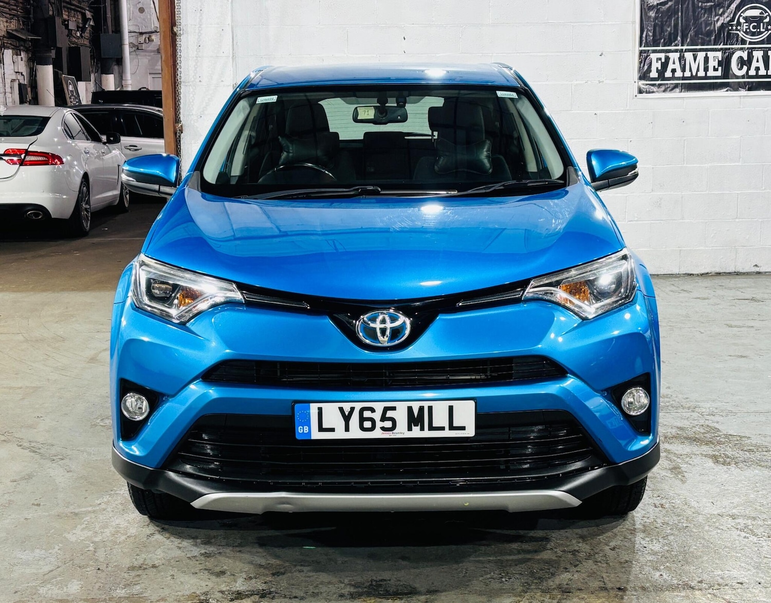 Used Toyota RAV4 2016 for sale - 76432189: Photo 2