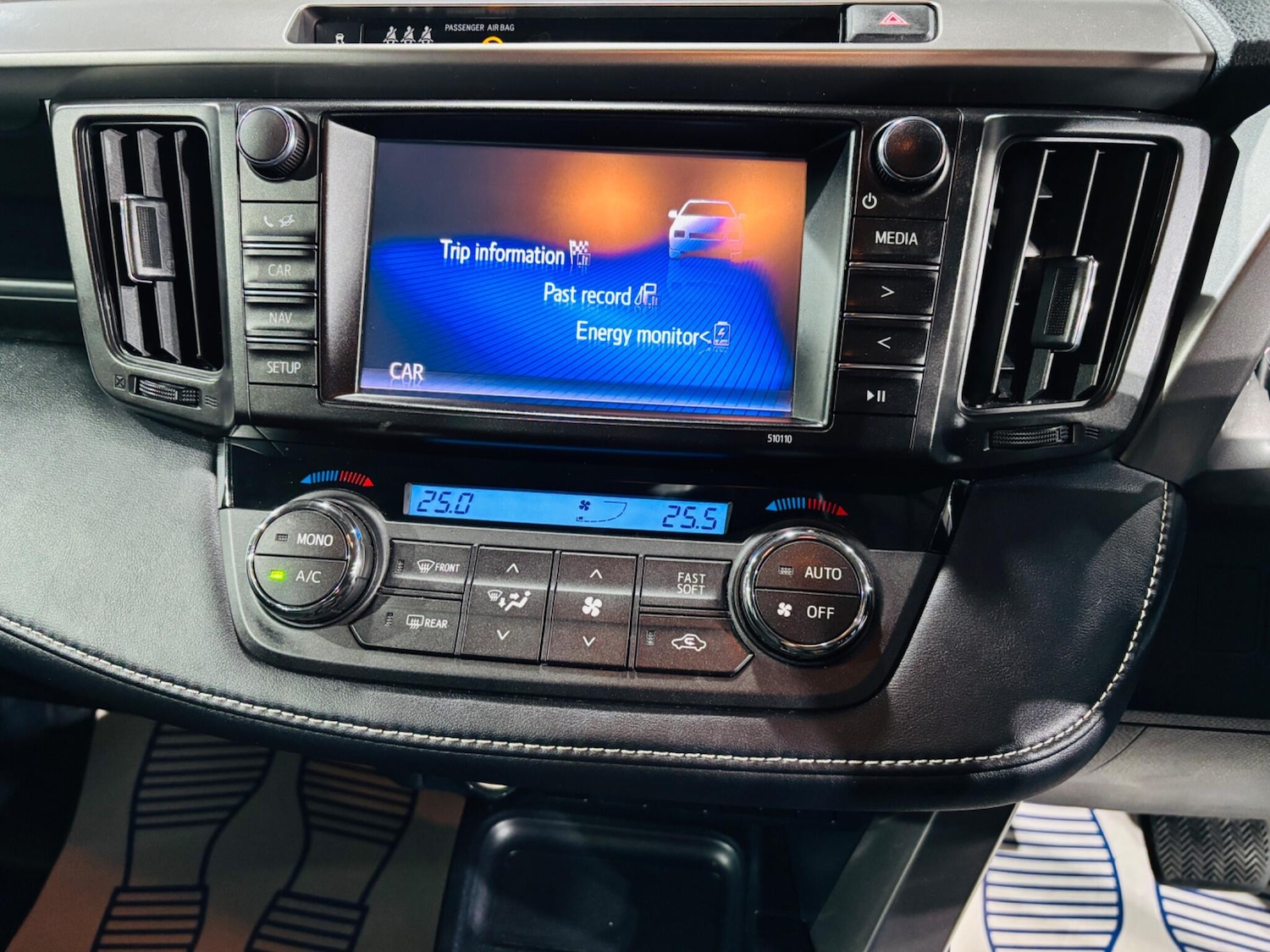 Used Toyota RAV4 2016 for sale - 76432189: Photo 23