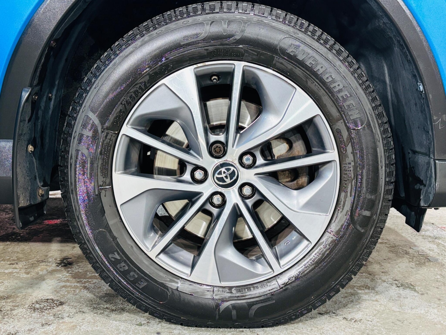 Used Toyota RAV4 2016 for sale - 76432189: Photo 32