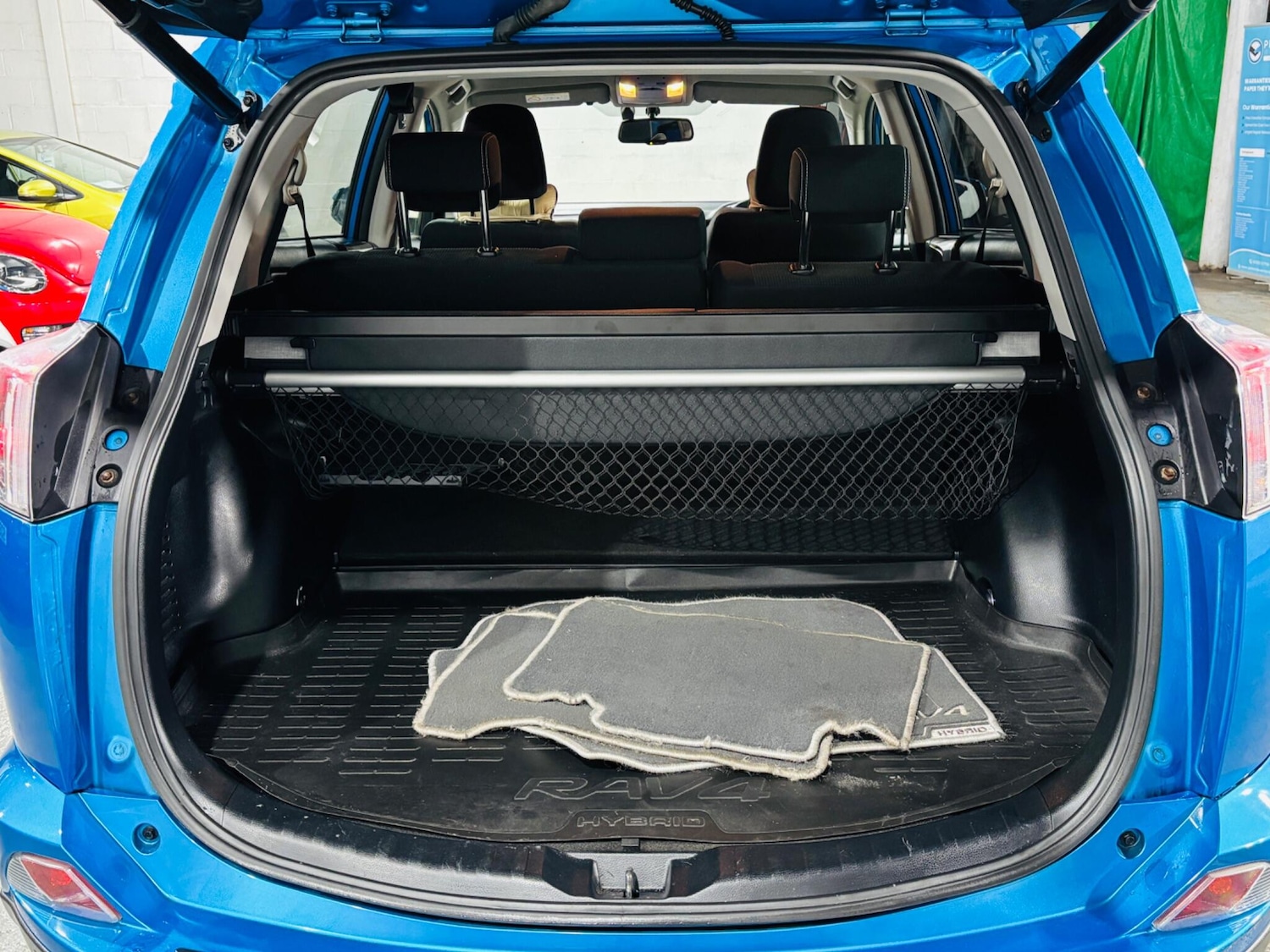 Used Toyota RAV4 2016 for sale - 76432189: Photo 34