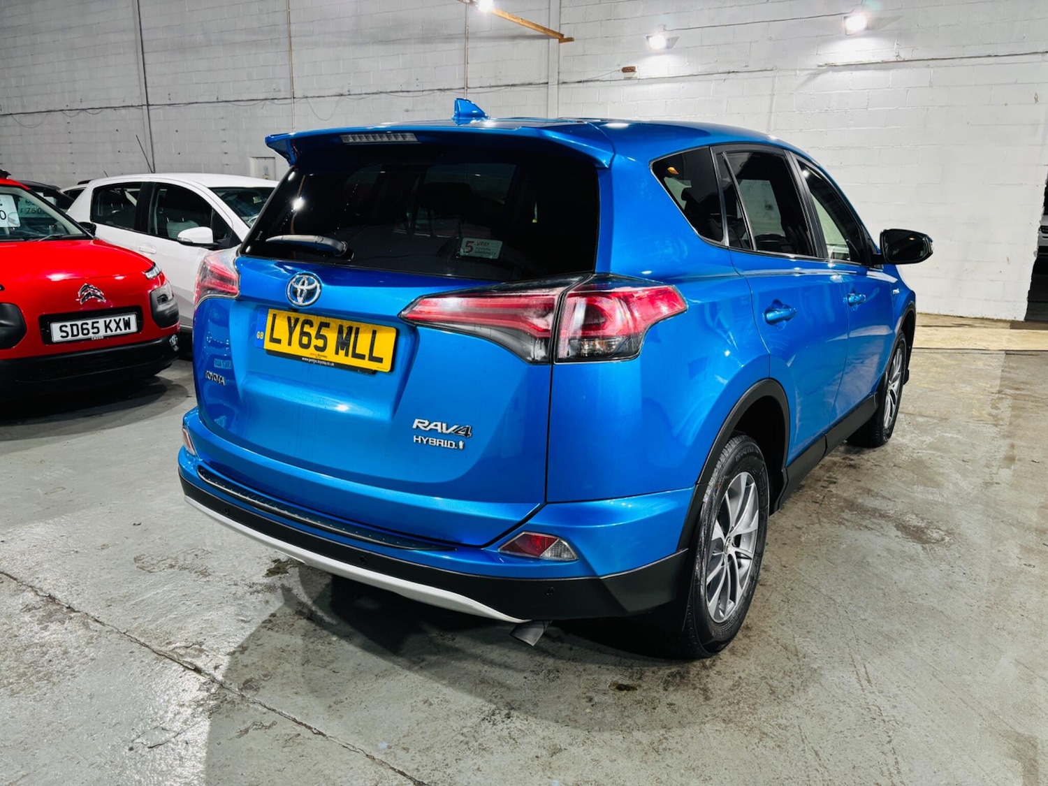 Used Toyota RAV4 2016 for sale - 76432189: Photo 5