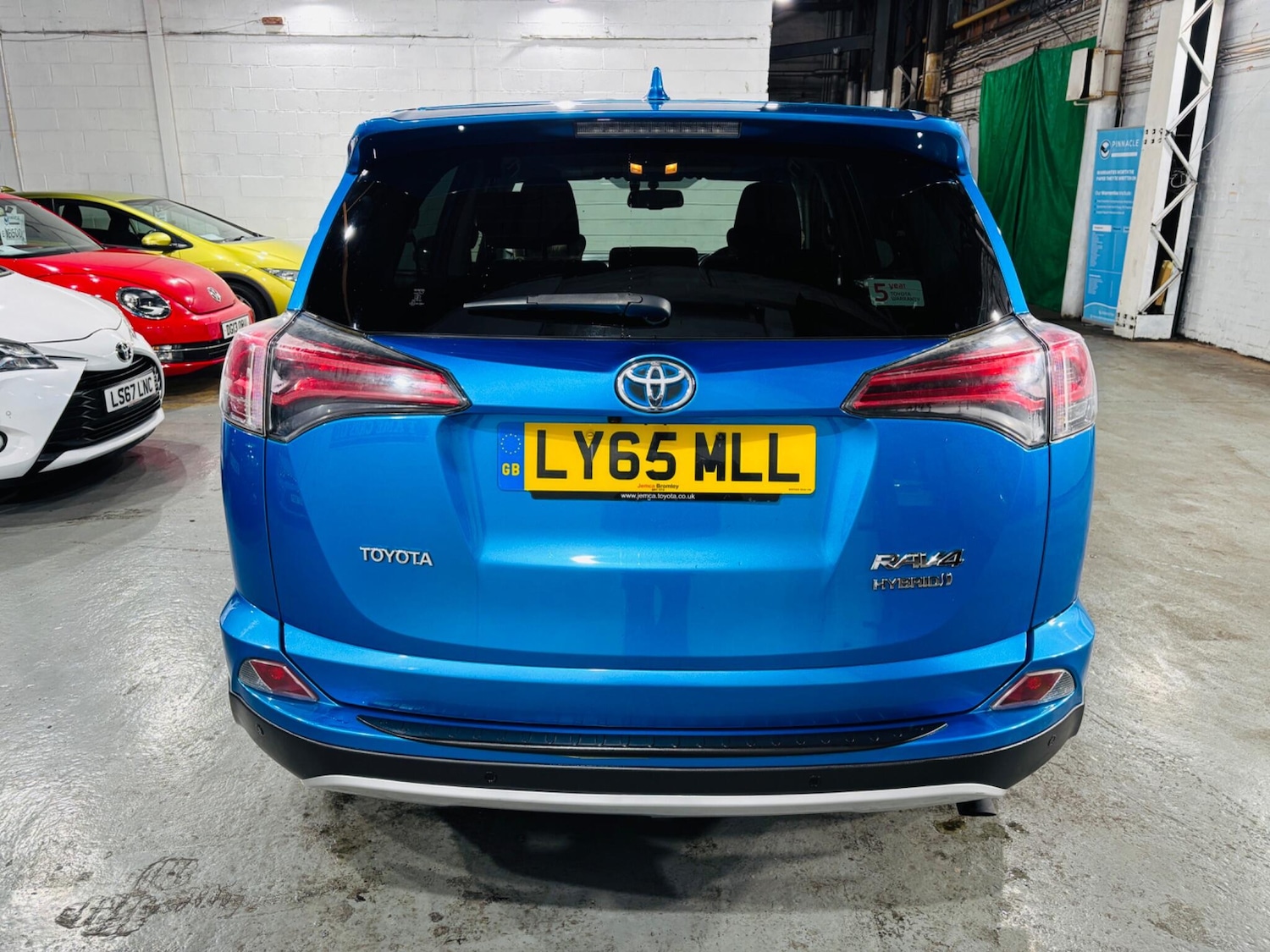 Used Toyota RAV4 2016 for sale - 76432189: Photo 6