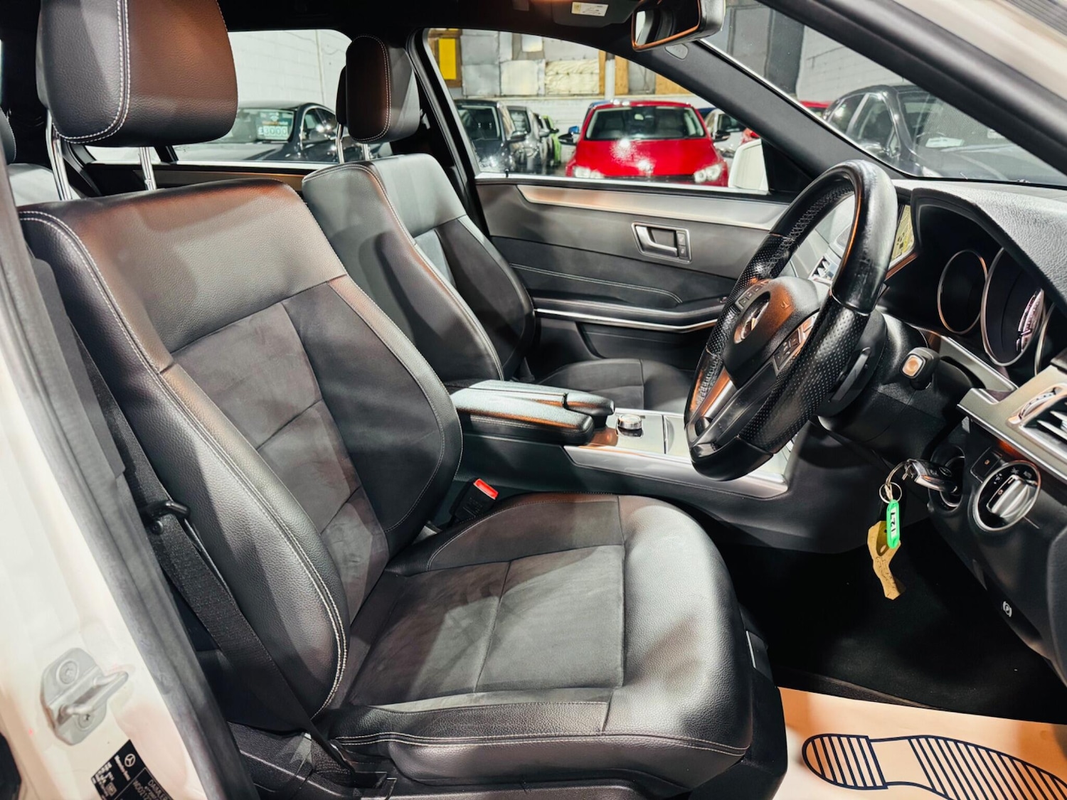 Used Mercedes-Benz E Class 2014 for sale - 77330539: Photo 13