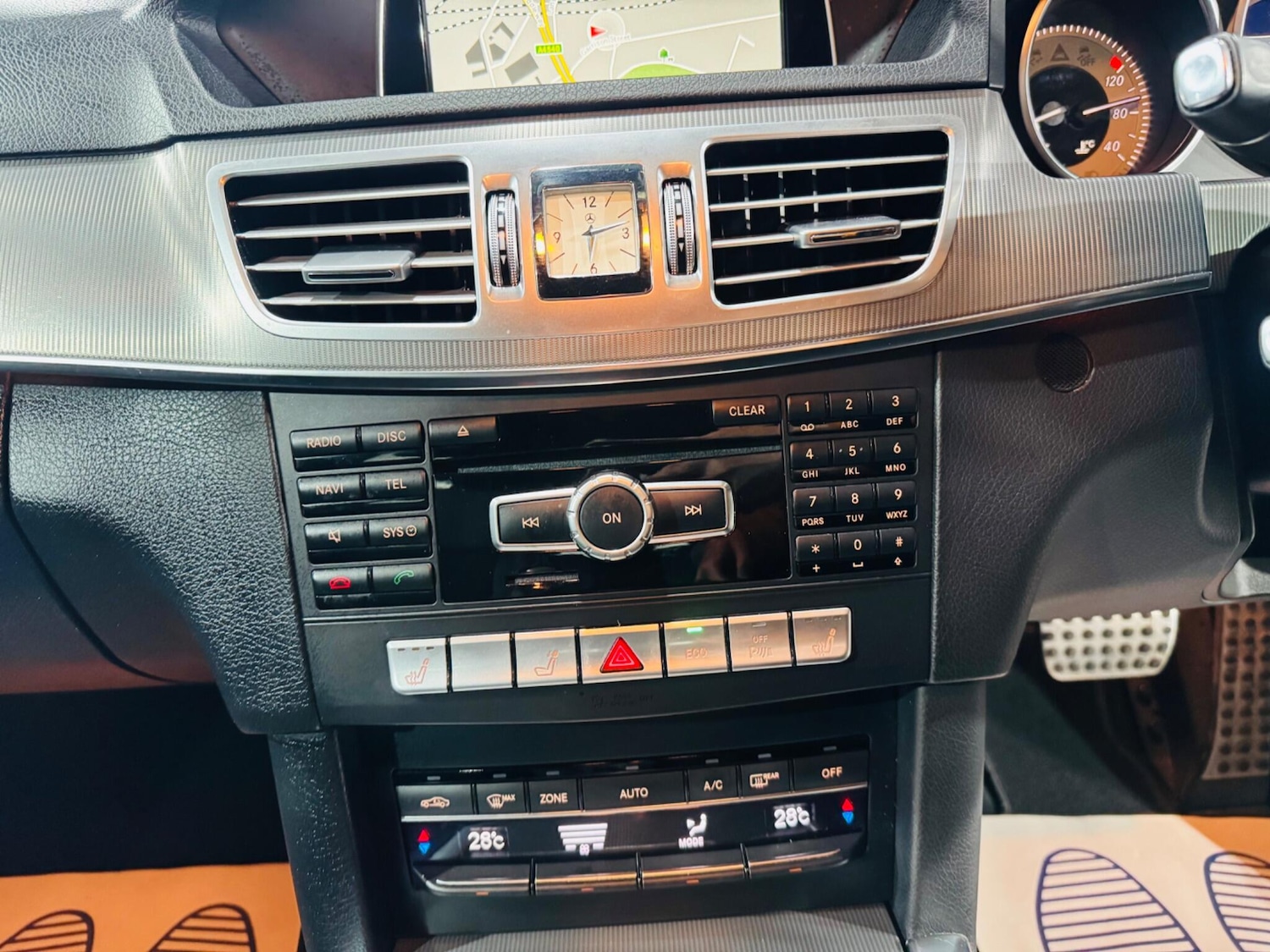 Used Mercedes-Benz E Class 2014 for sale - 77330539: Photo 18