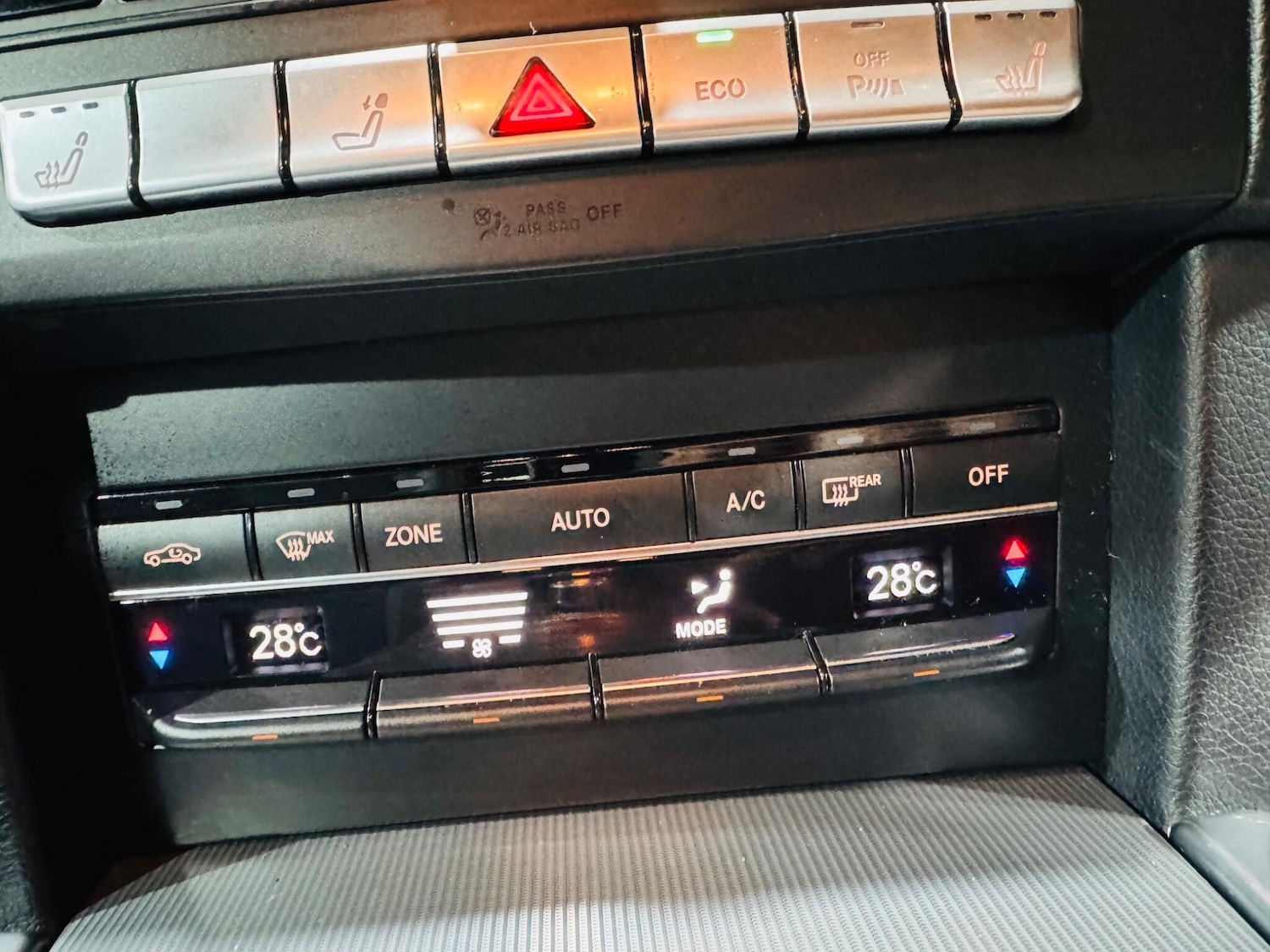 Used Mercedes-Benz E Class 2014 for sale - 77330539: Photo 28