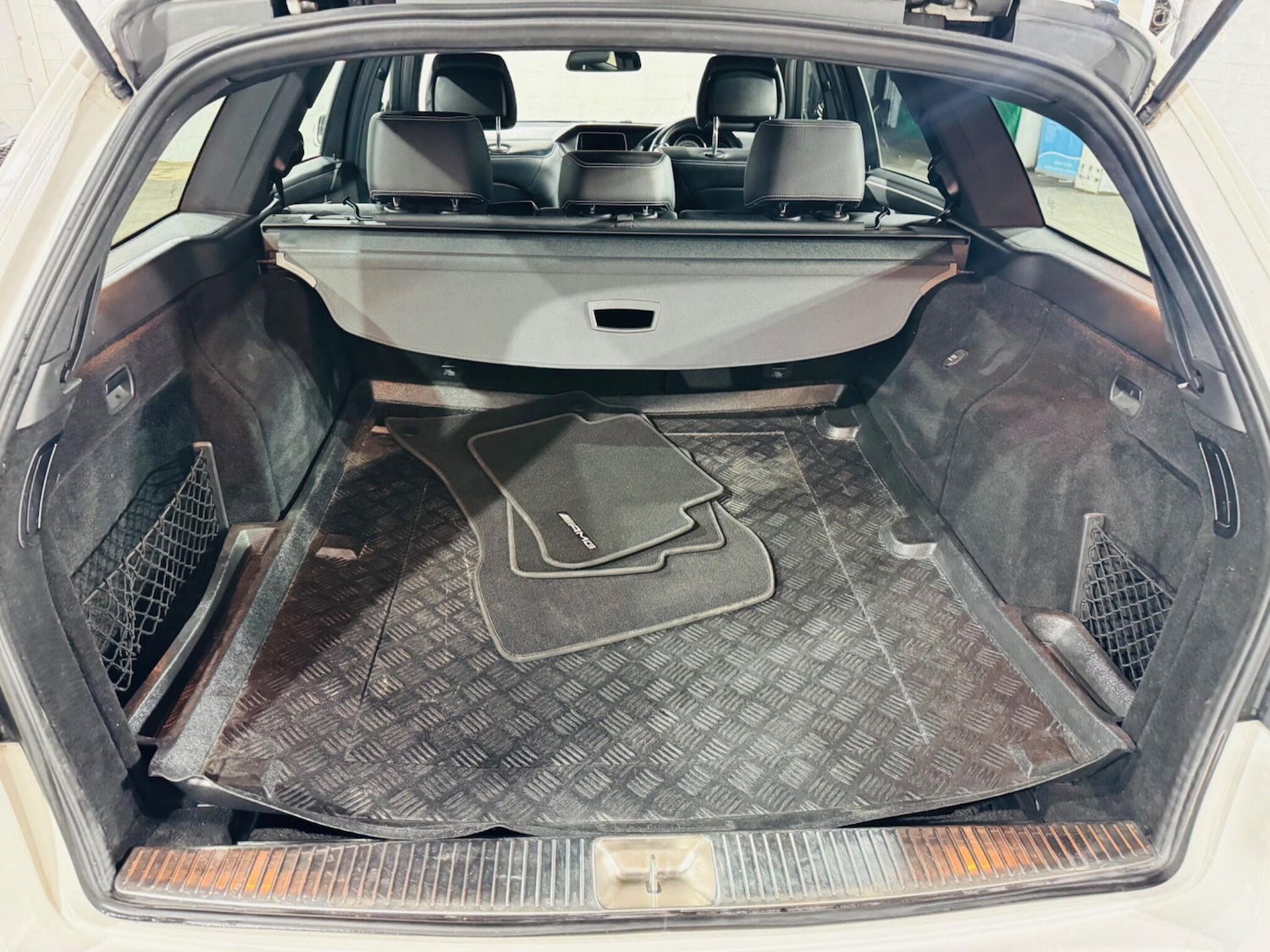 Used Mercedes-Benz E Class 2014 for sale - 77330539: Photo 30