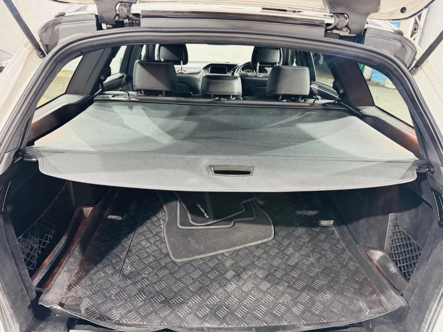 Used Mercedes-Benz E Class 2014 for sale - 77330539: Photo 31