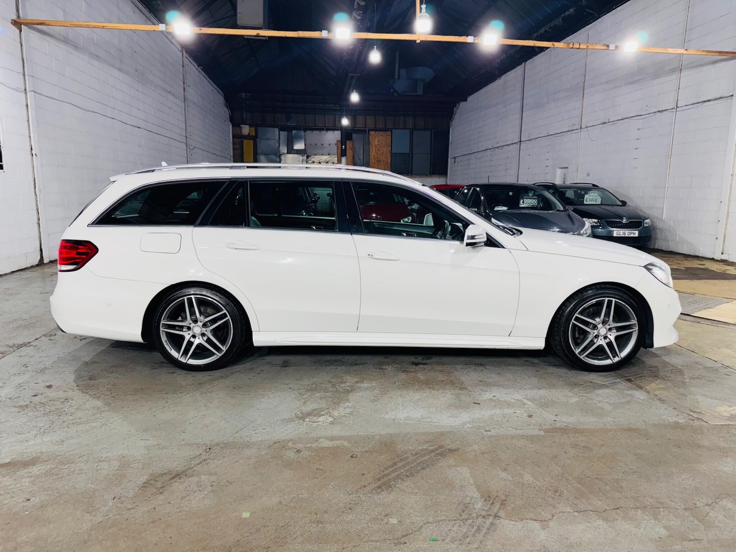 Used Mercedes-Benz E Class 2014 for sale - 77330539: Photo 8