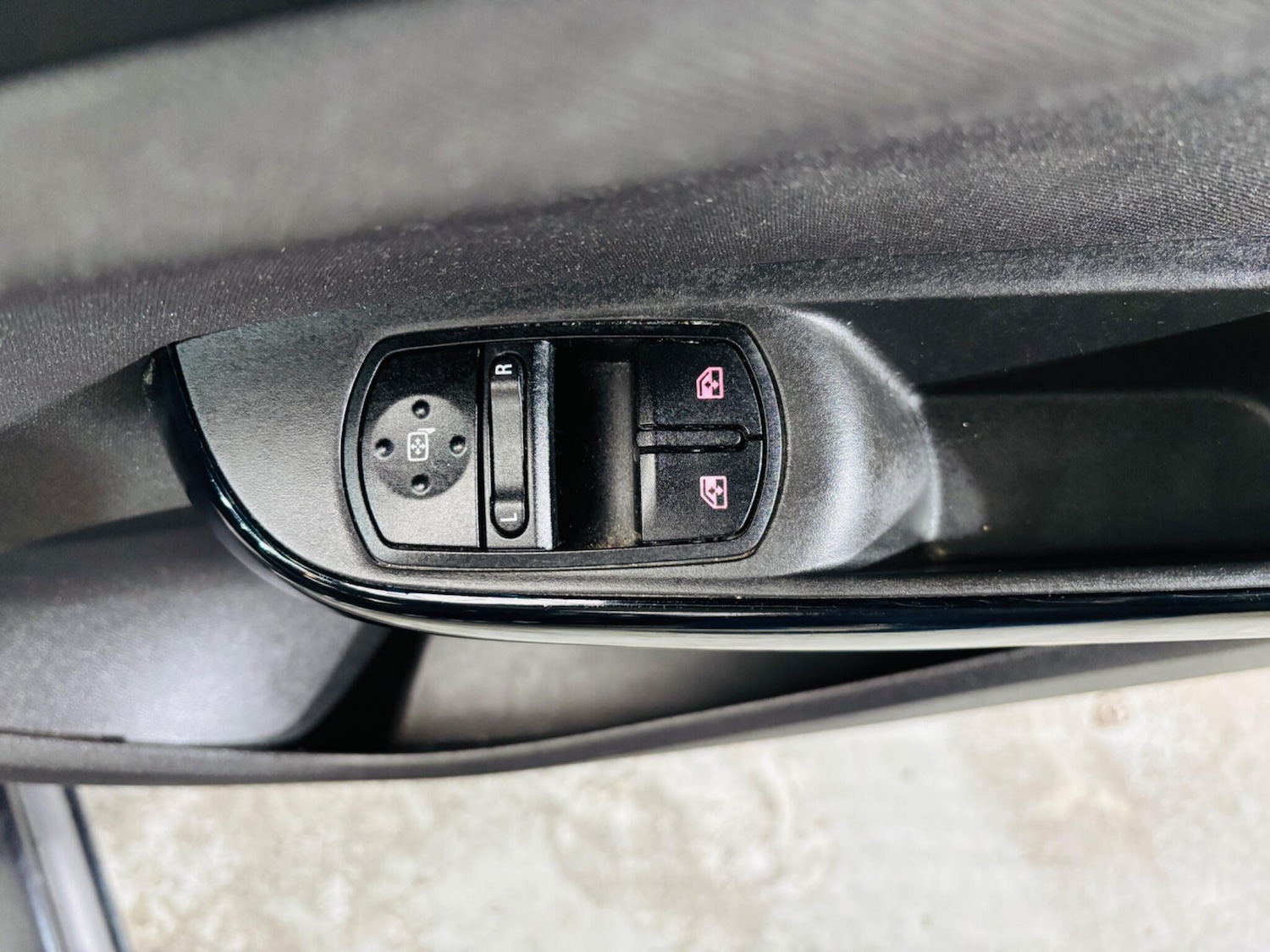 Used Vauxhall Corsa 2015 for sale - 77853606: Photo 17