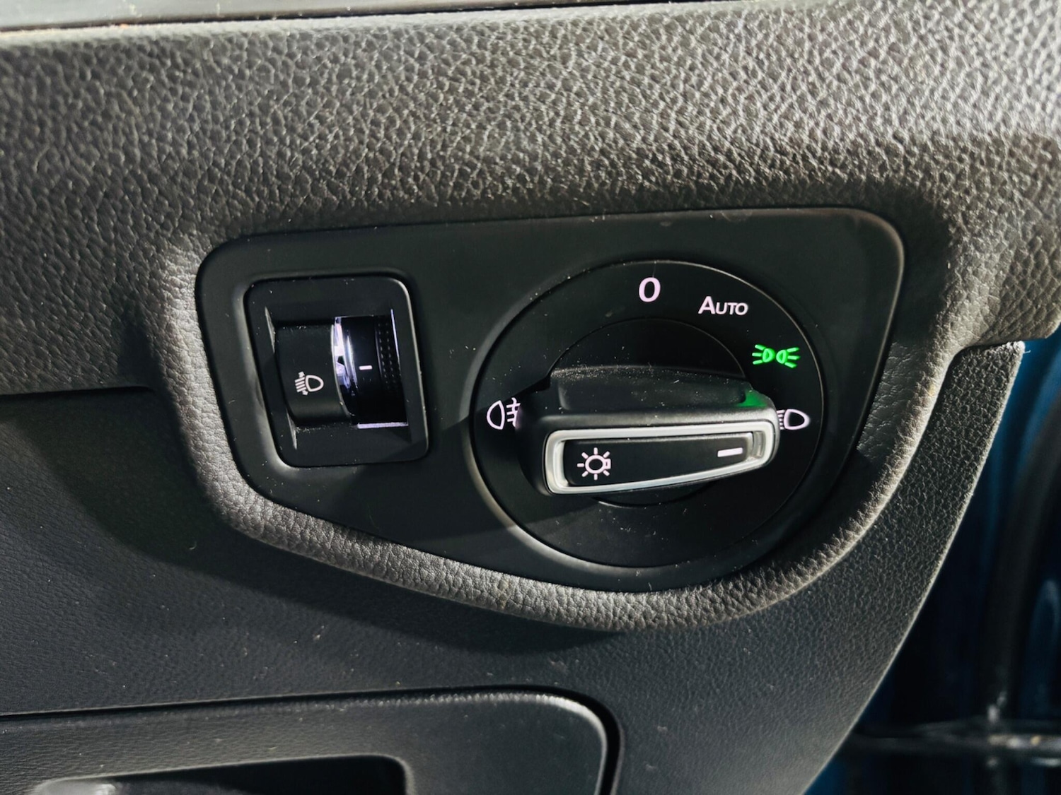 Used Volkswagen Touran 2016 for sale - 76701942: Photo 18