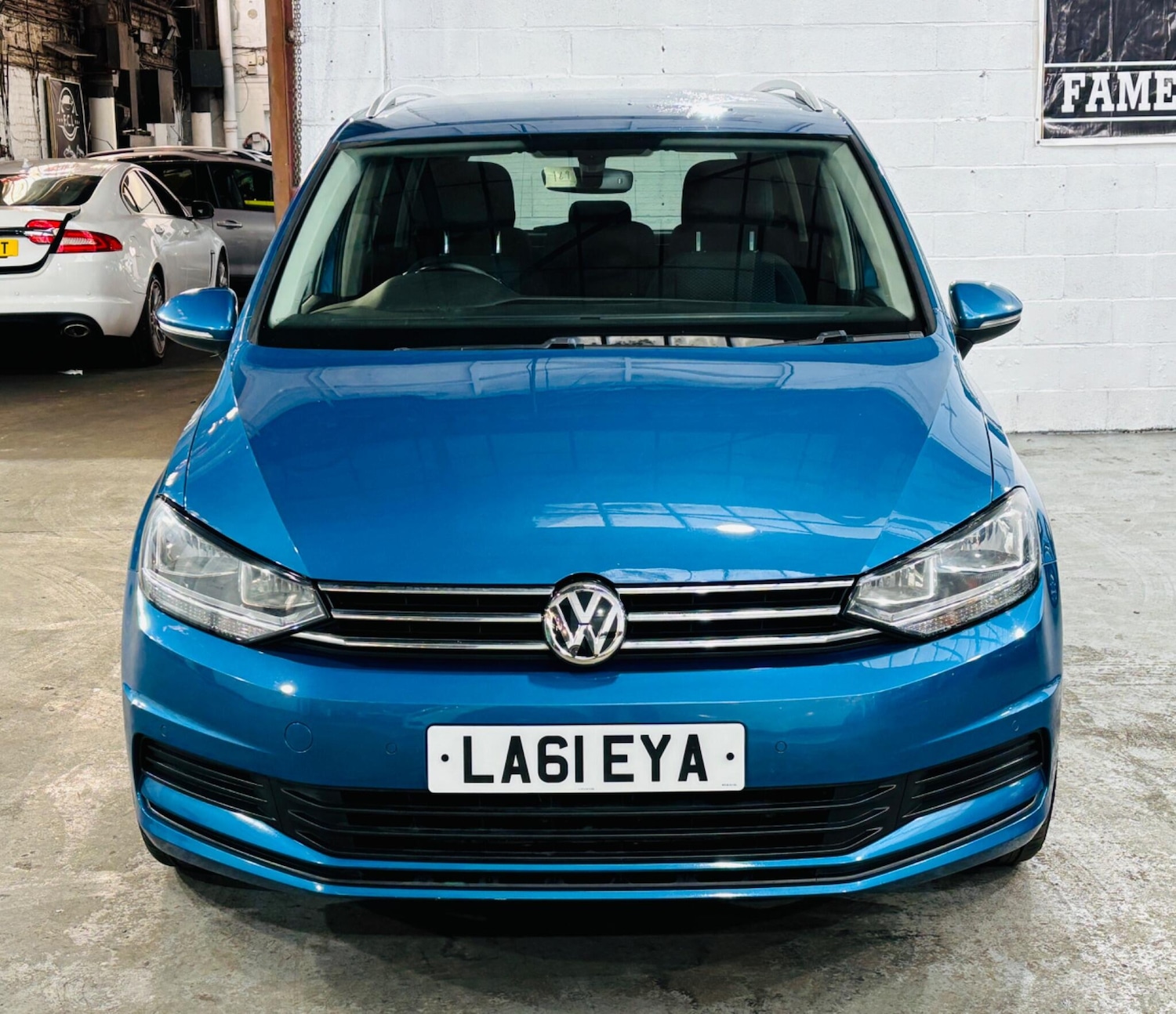 Used Volkswagen Touran 2016 for sale - 76701942: Photo 2