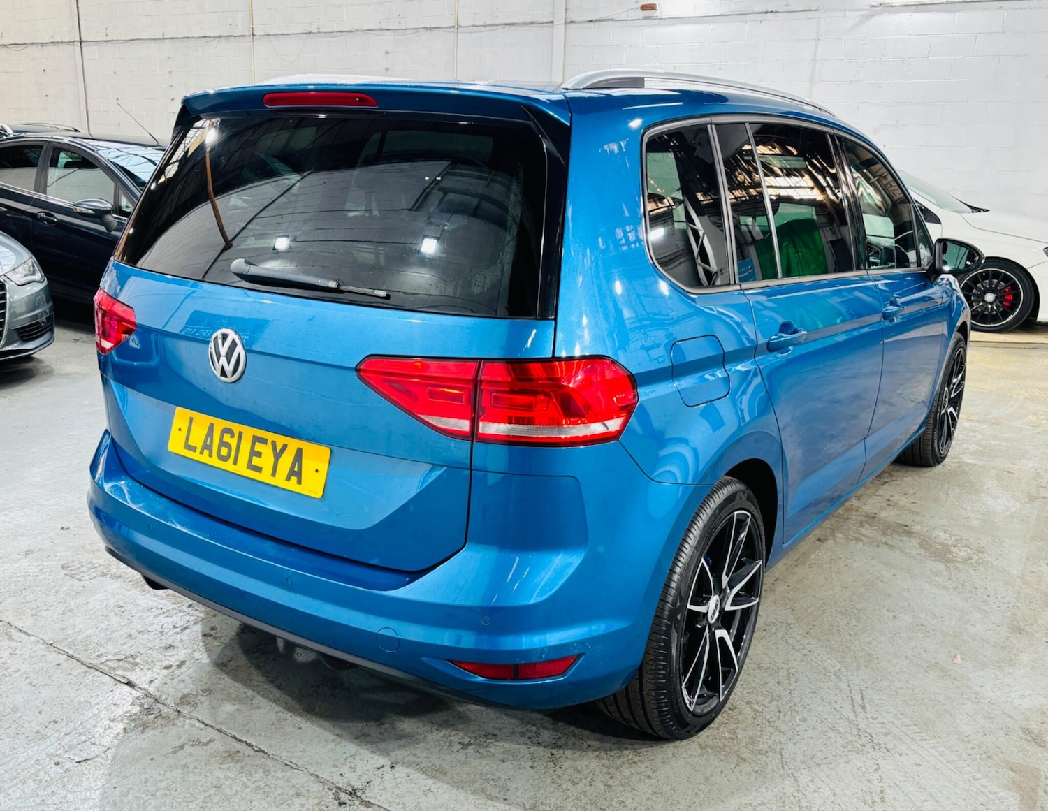 Used Volkswagen Touran 2016 for sale - 76701942: Photo 5