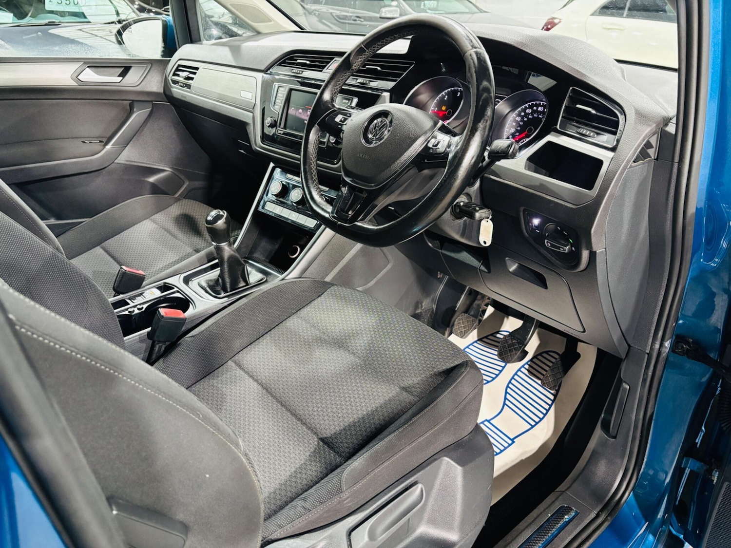 Used Volkswagen Touran 2016 for sale - 76701942: Photo 8