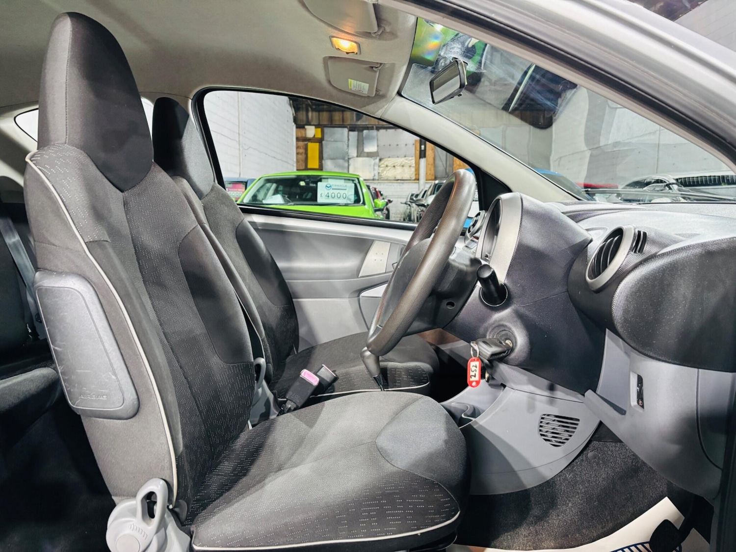 Used Peugeot 107 2010 for sale - 76887034: Photo 13