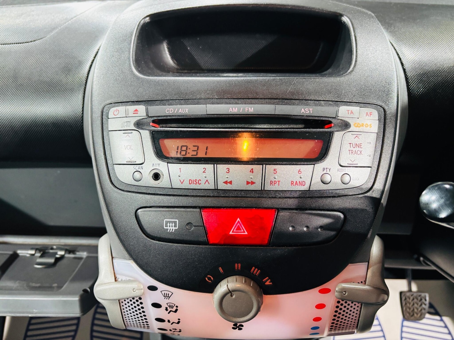 Used Peugeot 107 2010 for sale - 76887034: Photo 20