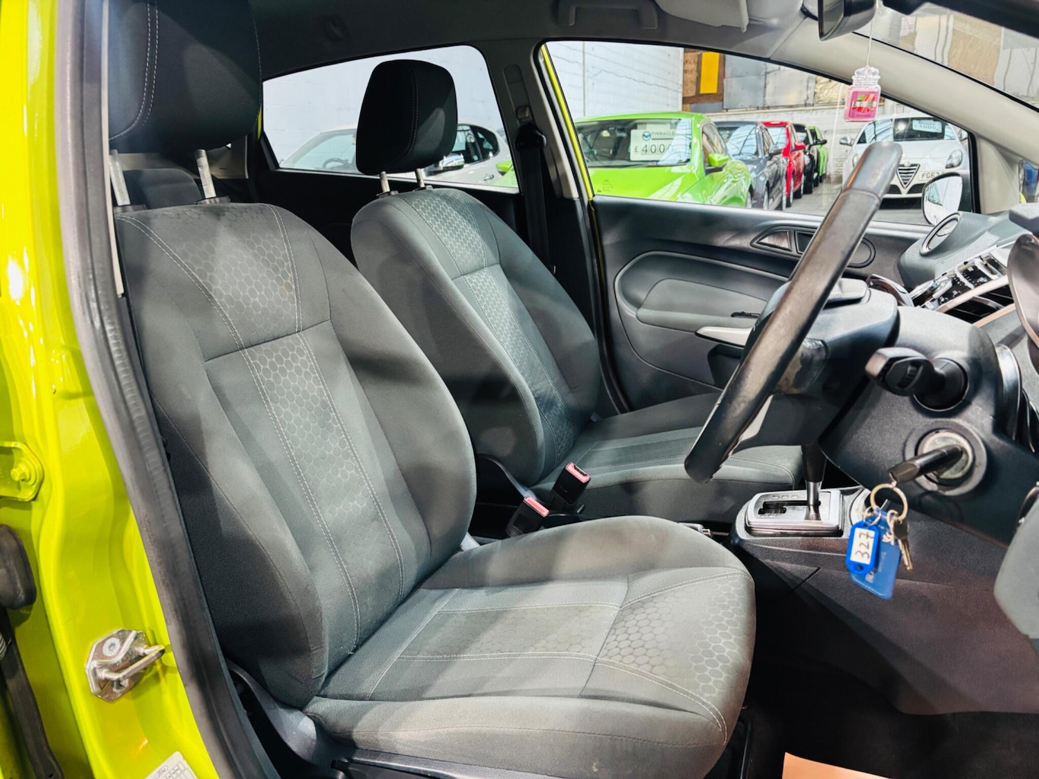 Used Ford Fiesta 2010 for sale - 76926669: Photo 13