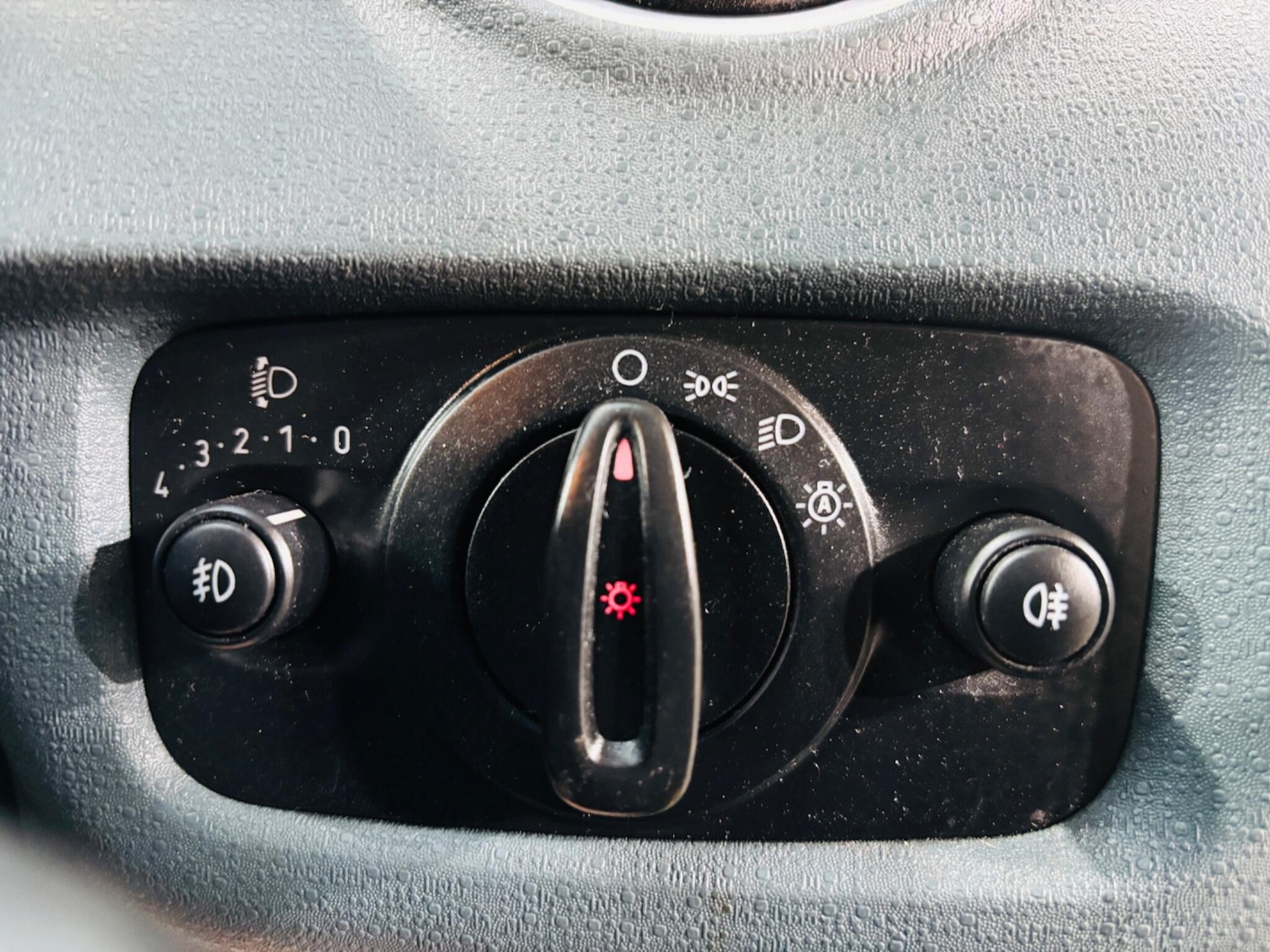 Used Ford Fiesta 2010 for sale - 76926669: Photo 25