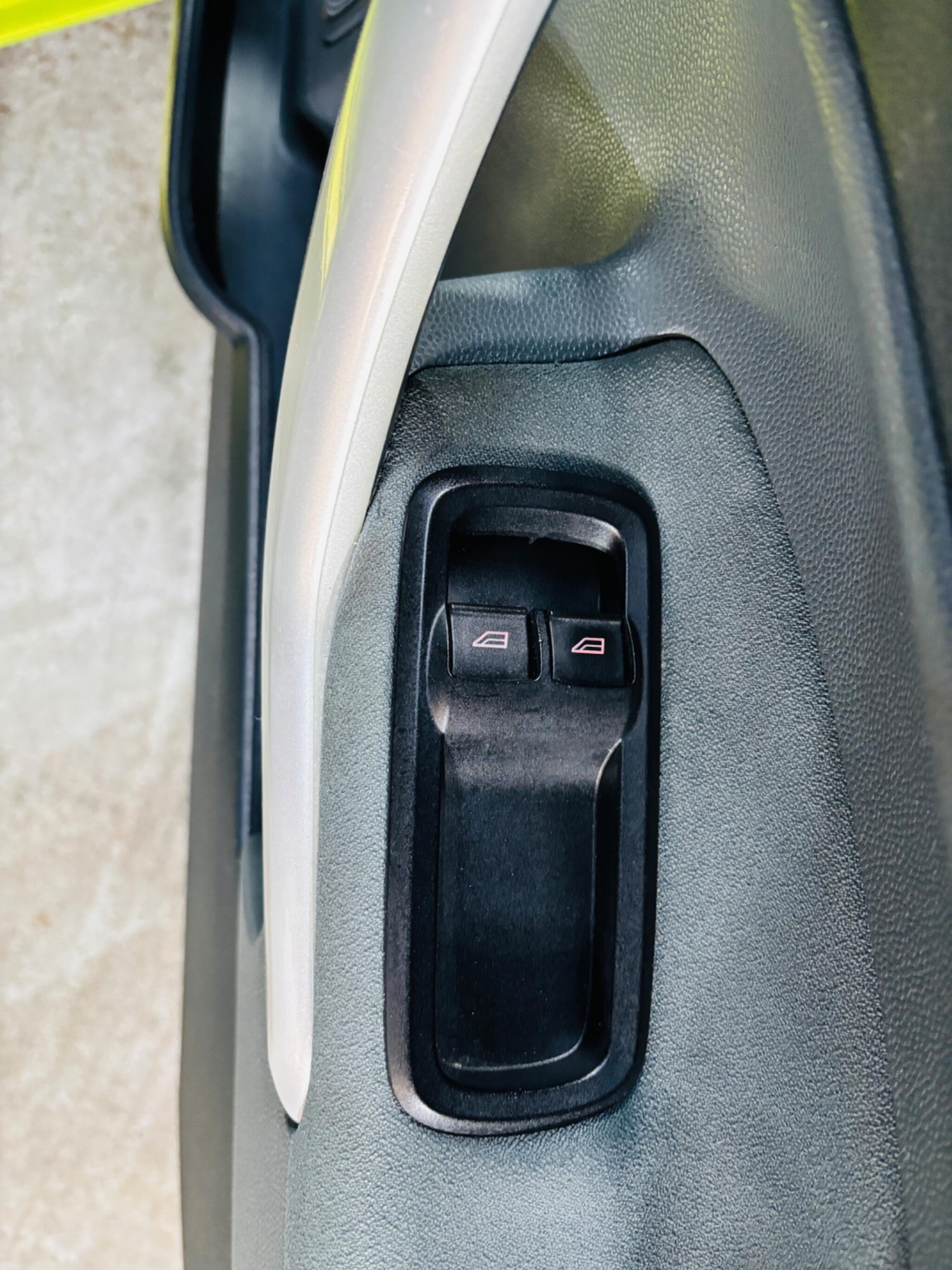 Used Ford Fiesta 2010 for sale - 76926669: Photo 27