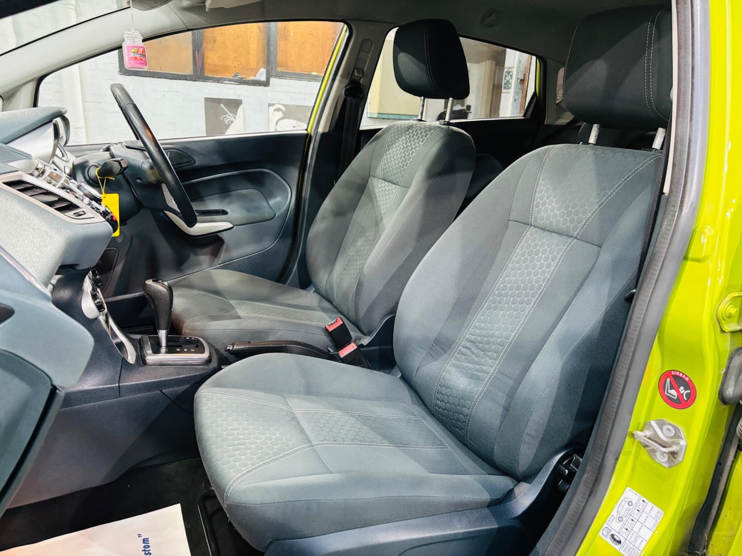 Used Ford Fiesta 2010 for sale - 76926669: Photo 30