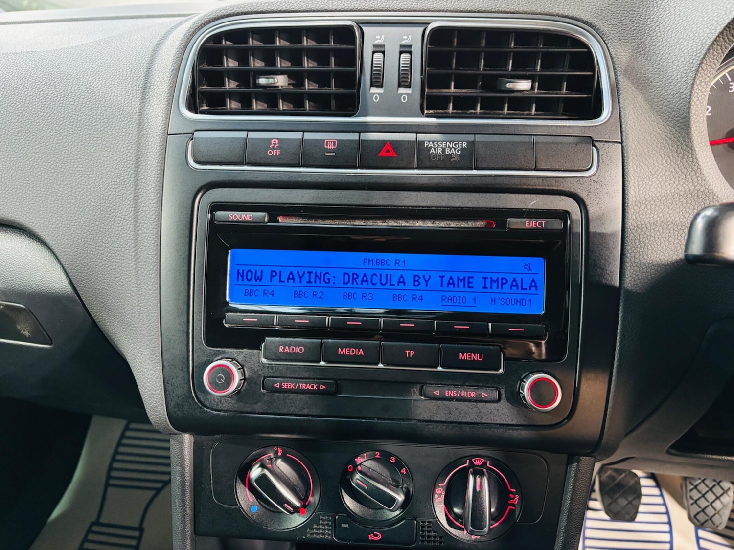 Used Volkswagen Polo 2010 for sale - 76659210: Photo 22