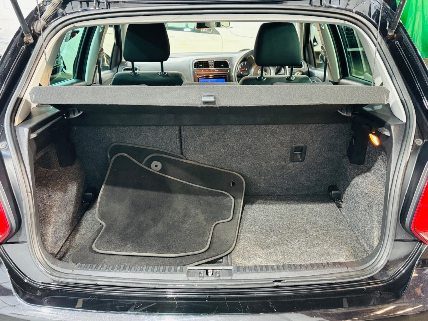 Used Volkswagen Polo 2010 for sale - 76659210: Photo 25