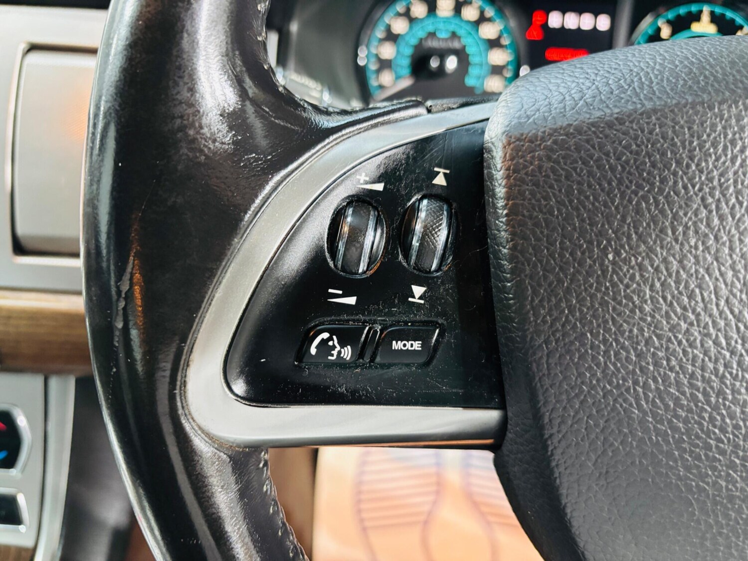 Used Jaguar XF 2012 for sale - 76349506: Photo 20