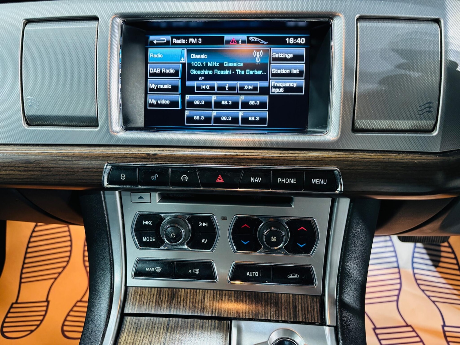 Used Jaguar XF 2012 for sale - 76349506: Photo 22