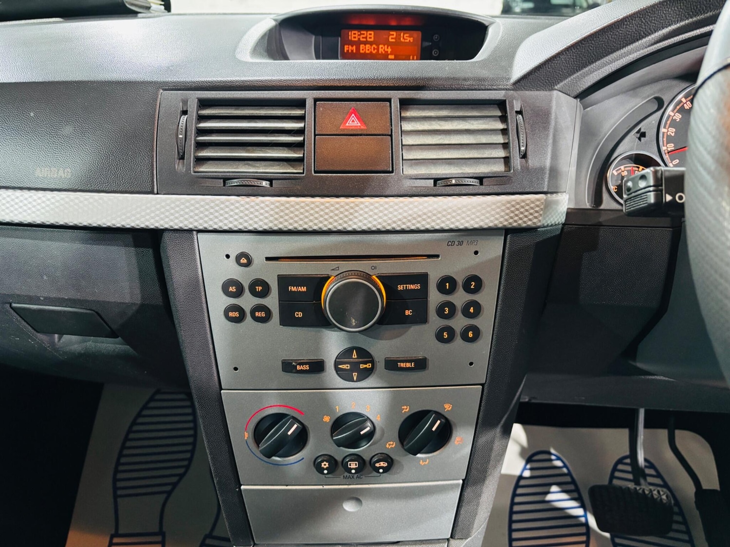 Used Vauxhall Meriva 2008 for sale - 76633660: Photo 24