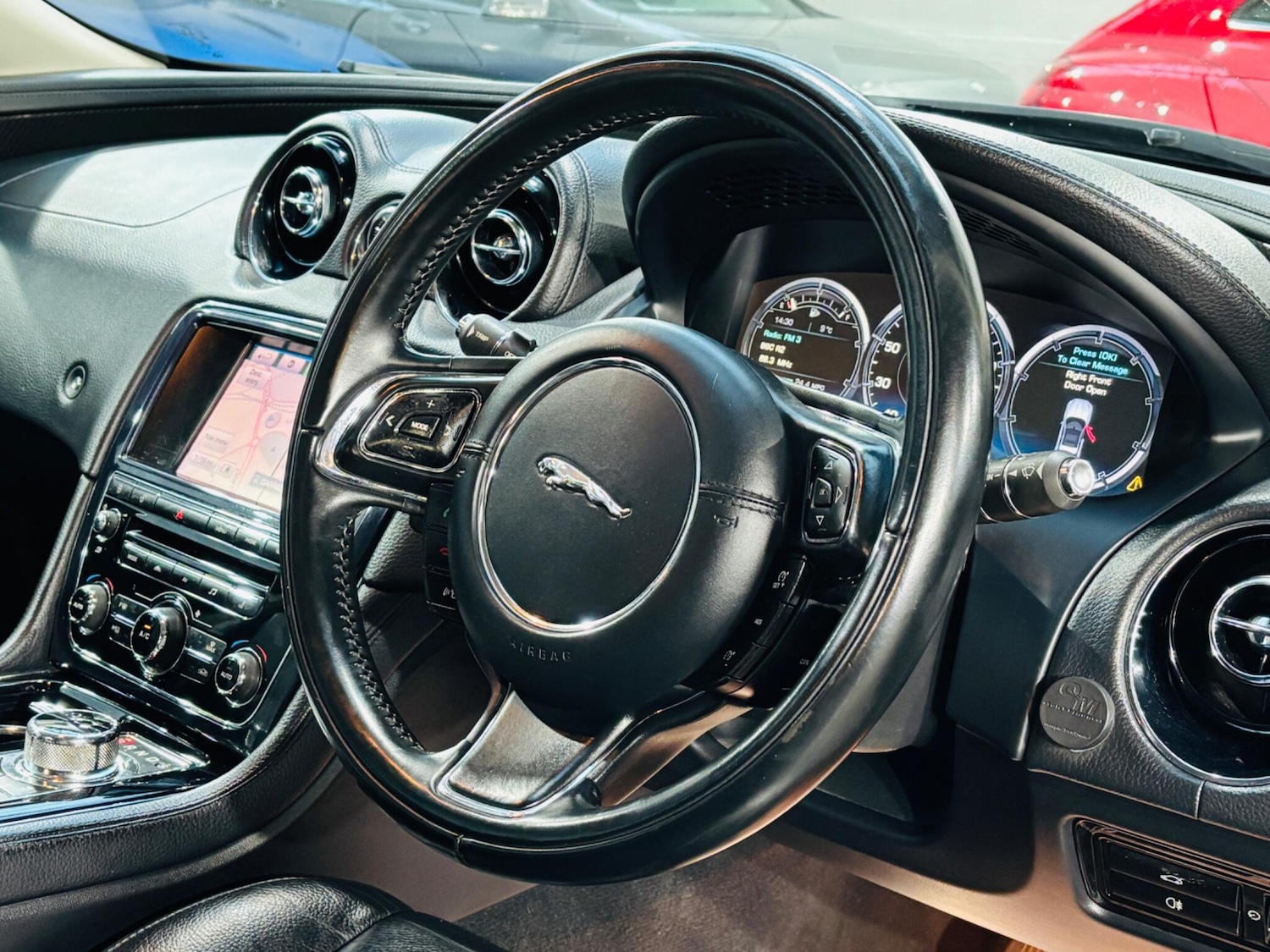 Used Jaguar XJ 2013 for sale - 76753011: Photo 11