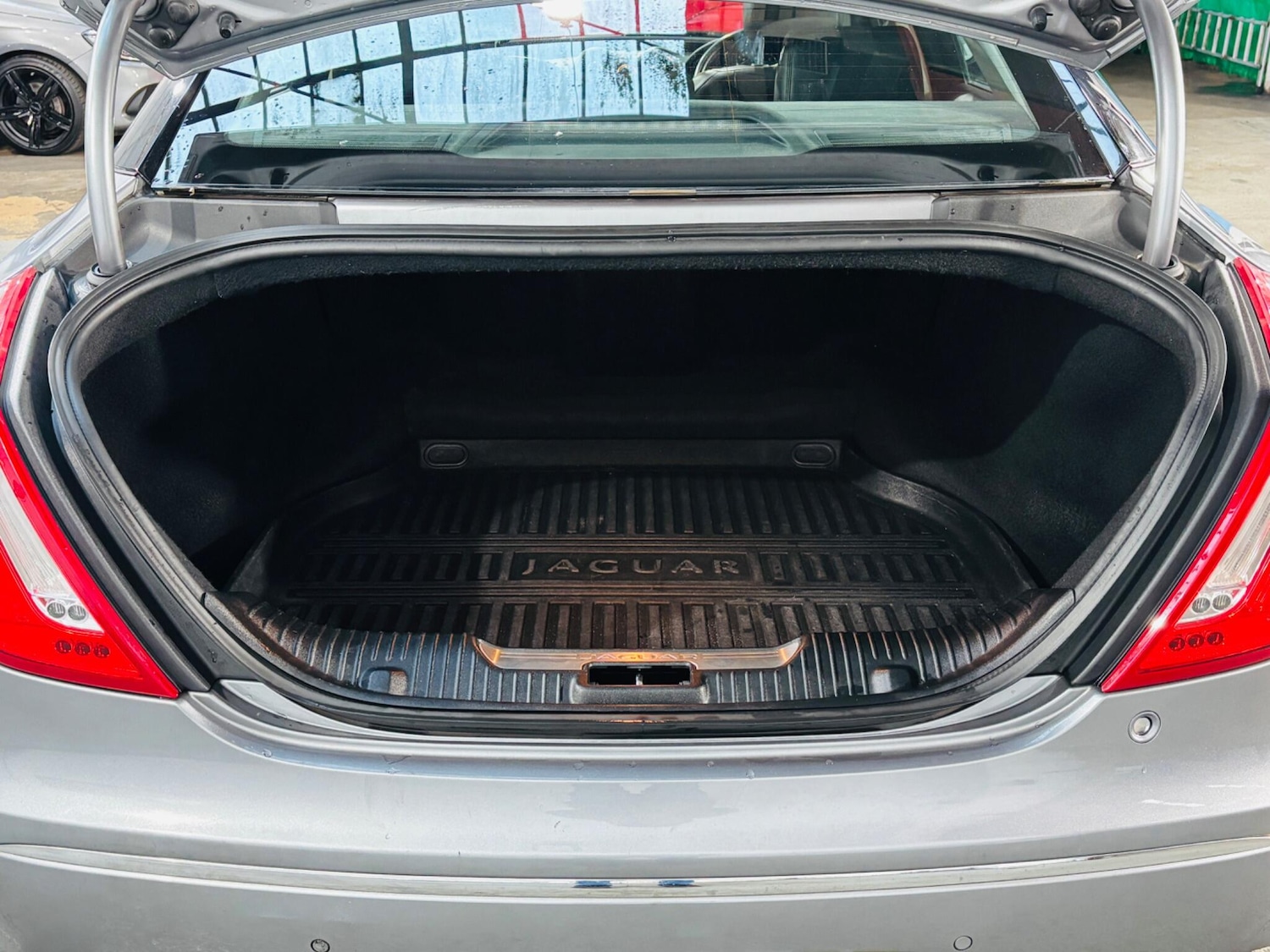 Used Jaguar XJ 2013 for sale - 76753011: Photo 40