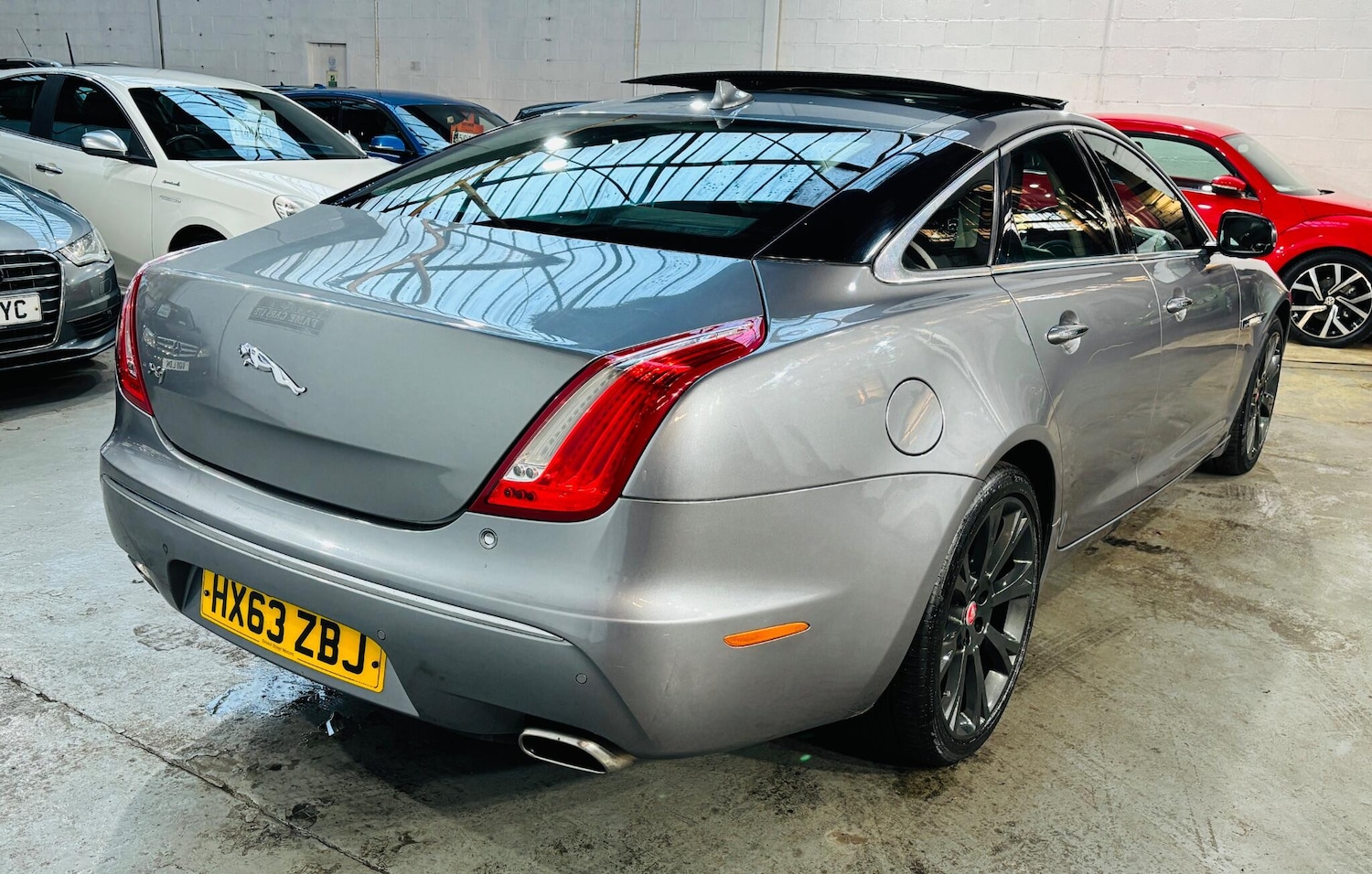 Used Jaguar XJ 2013 for sale - 76753011: Photo 5