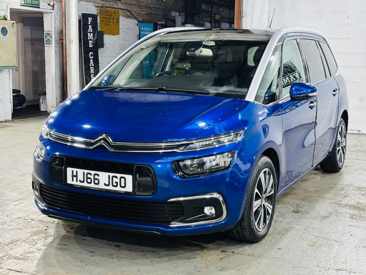 Used Citroen C4 Grand Picasso 2016 for sale - 76109129: Photo 4