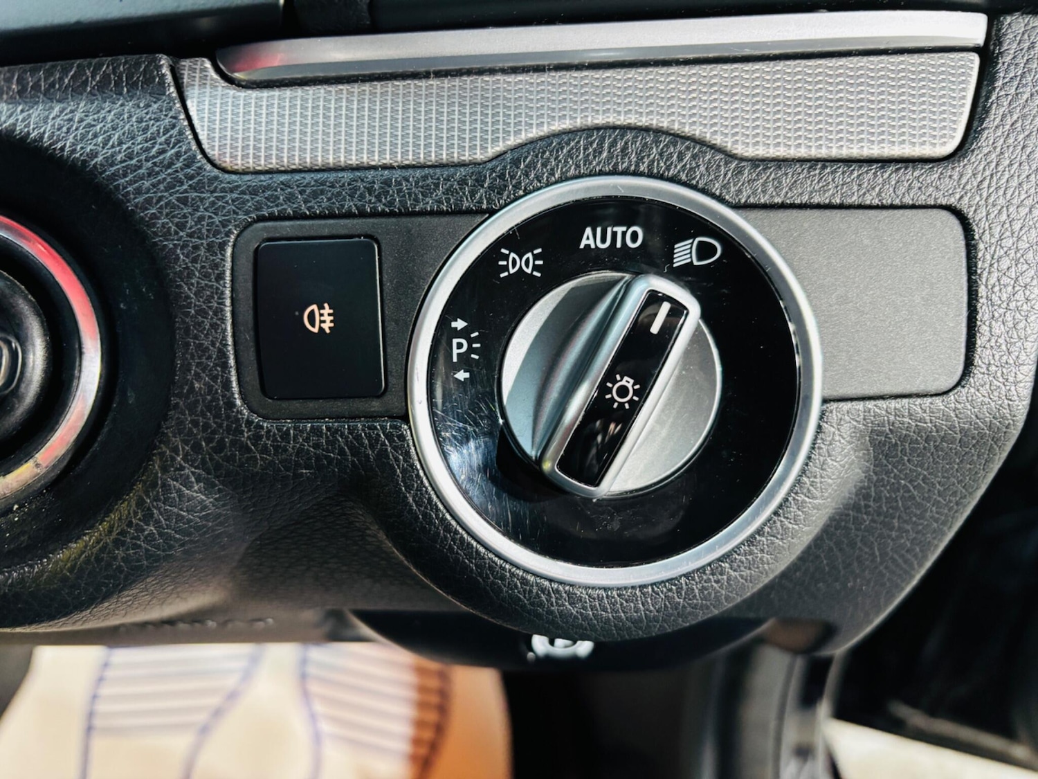 Used Mercedes-Benz E Class 2014 for sale - 76377600: Photo 19