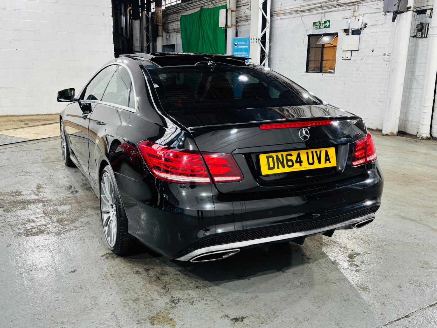 Used Mercedes-Benz E Class 2014 for sale - 76377600: Photo 7