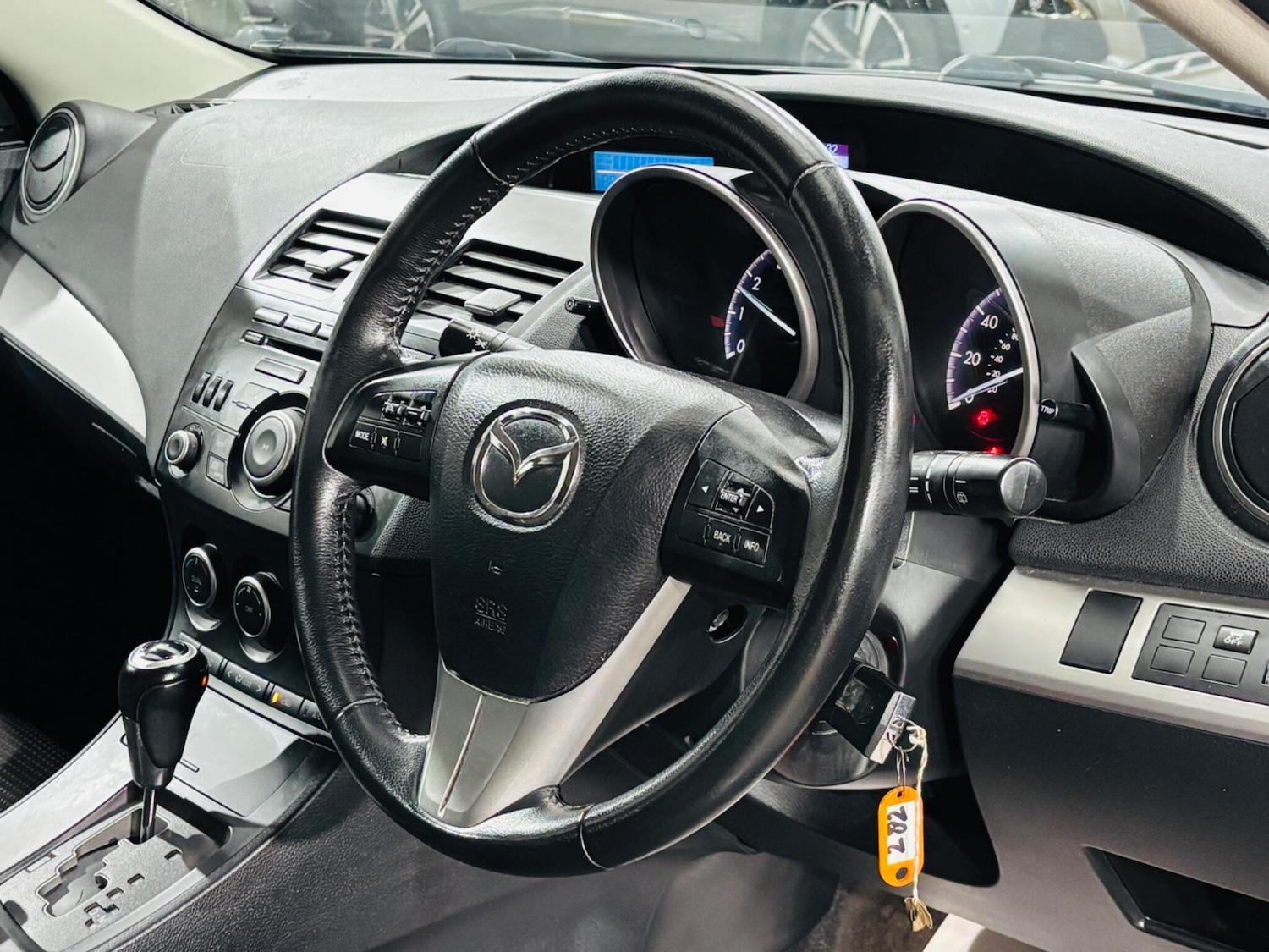 Used Mazda Mazda3 2013 for sale - 77597980: Photo 11