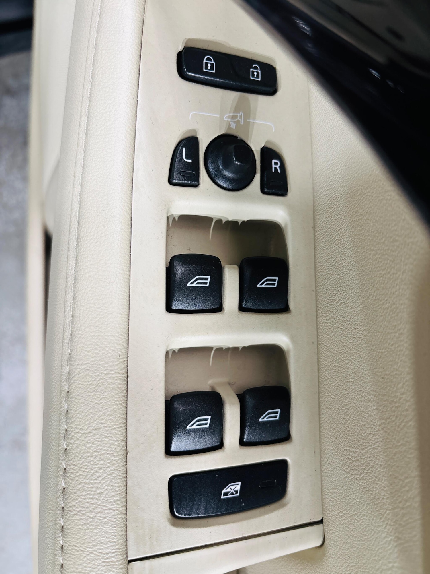 Used Volvo V70 2016 for sale - 76227291: Photo 16