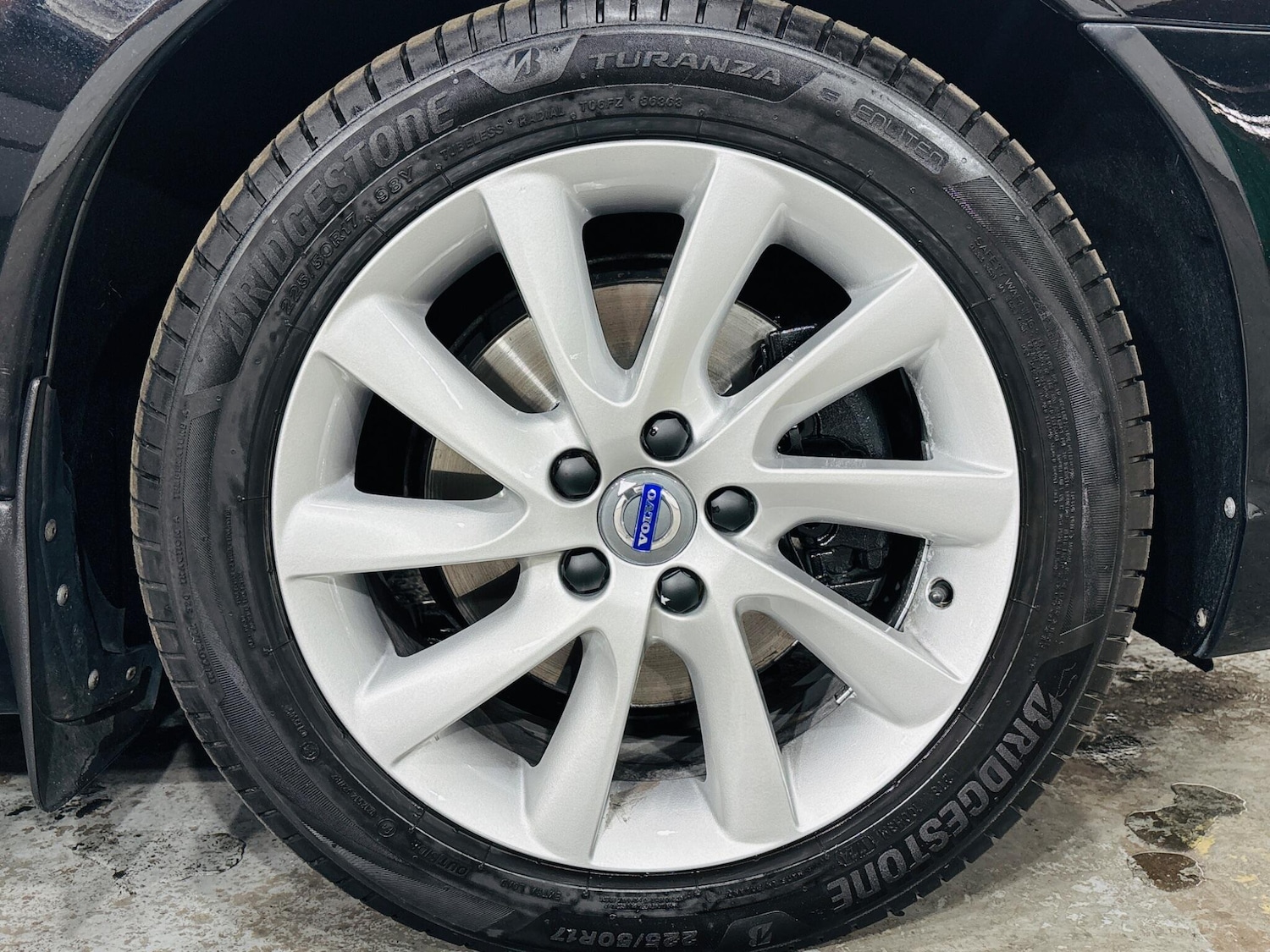 Used Volvo V70 2016 for sale - 76227291: Photo 34