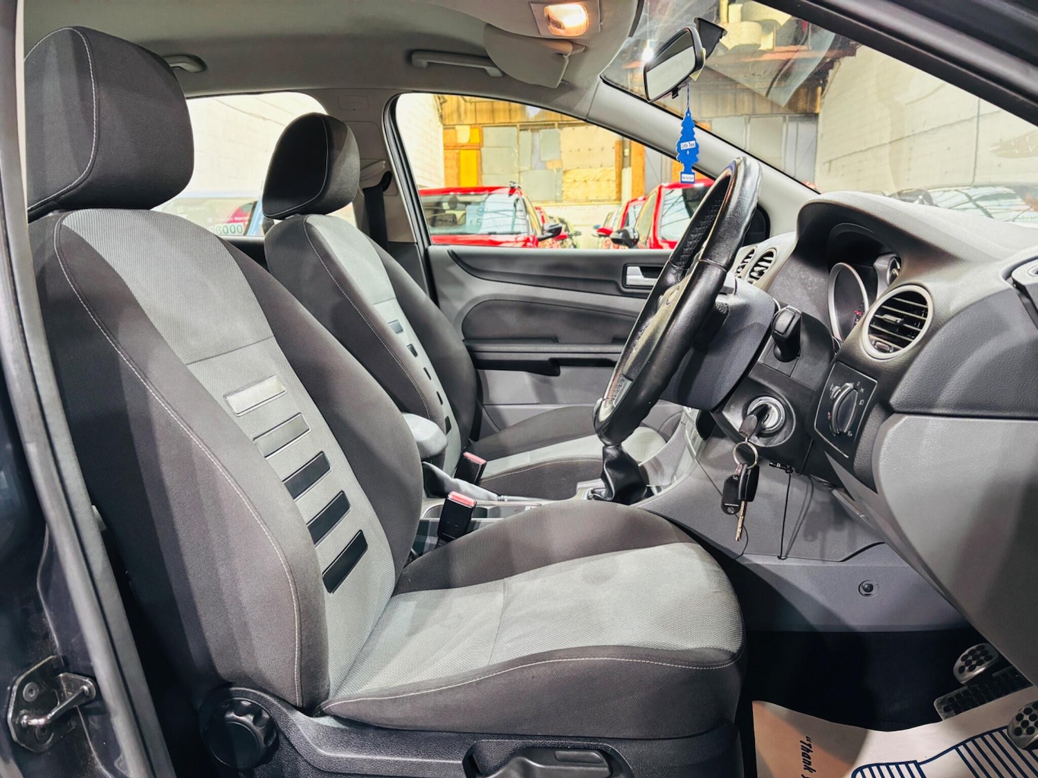 Used Ford Focus 2009 for sale - 76645851: Photo 13